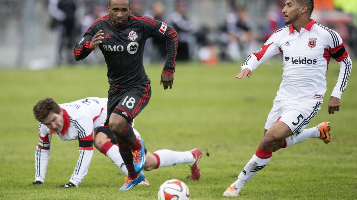 Defoe scores 3rd goal, Toronto tops United 1-0