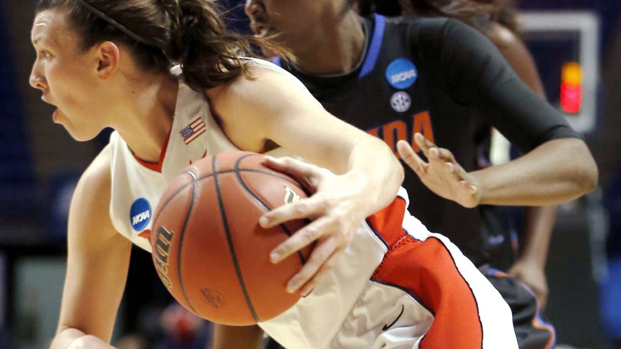 Florida rallies past Dayton 83-69 in NCAA upset