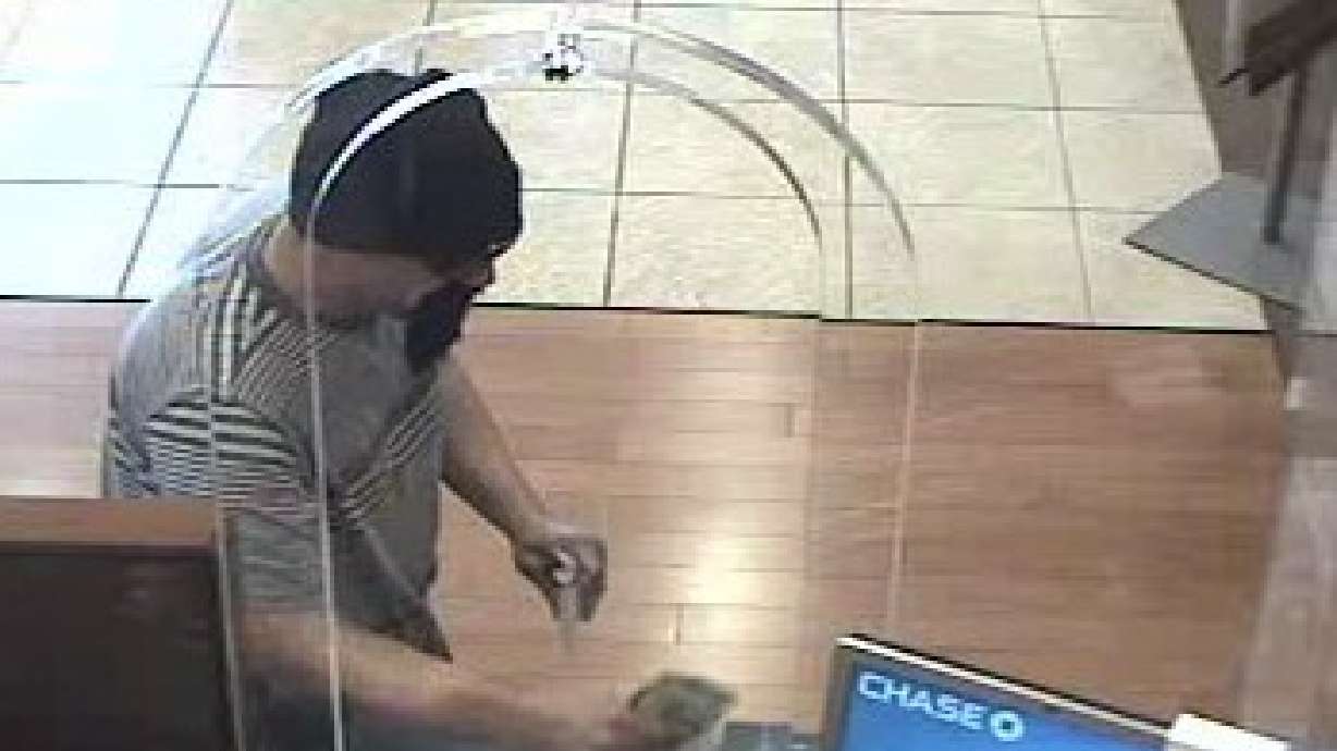 2 banks robbed within 45 minutes, police say