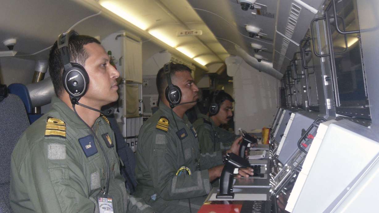 Race is on to find Malaysia airliner's black boxes