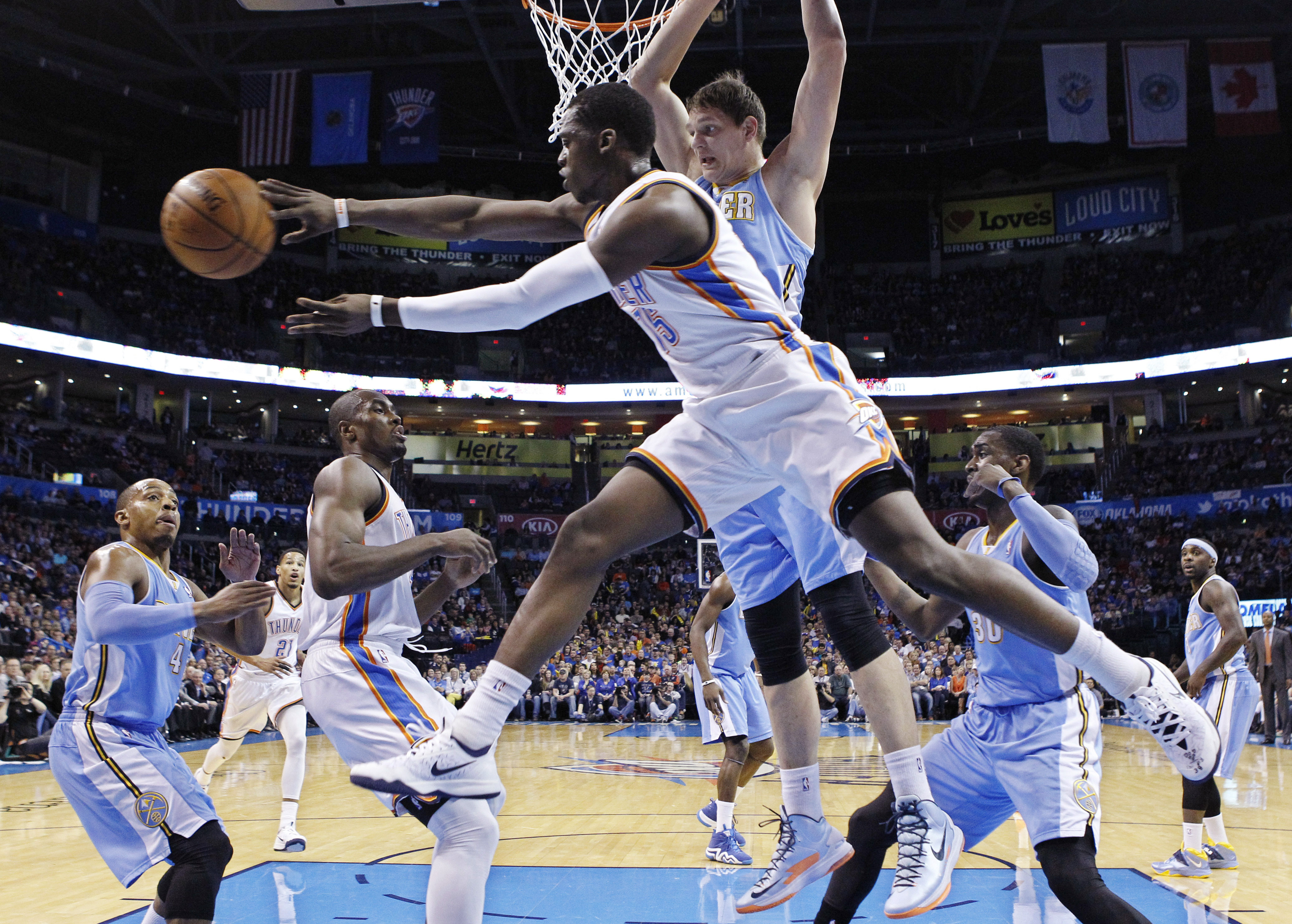 Durant scores 27, leads Thunder past Nuggets