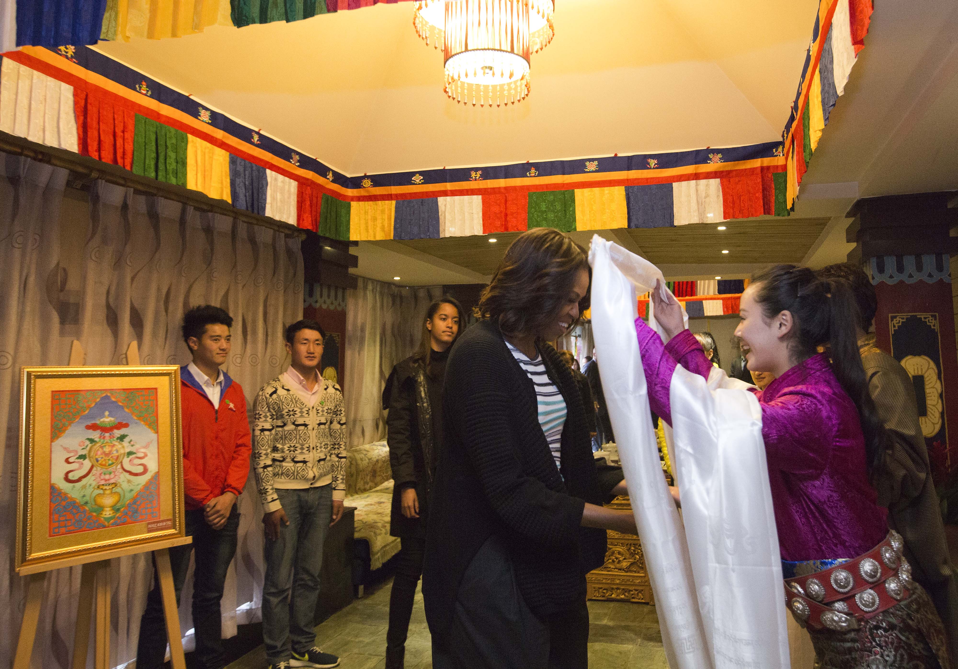Michelle Obama's China trip takes on Tibetan theme