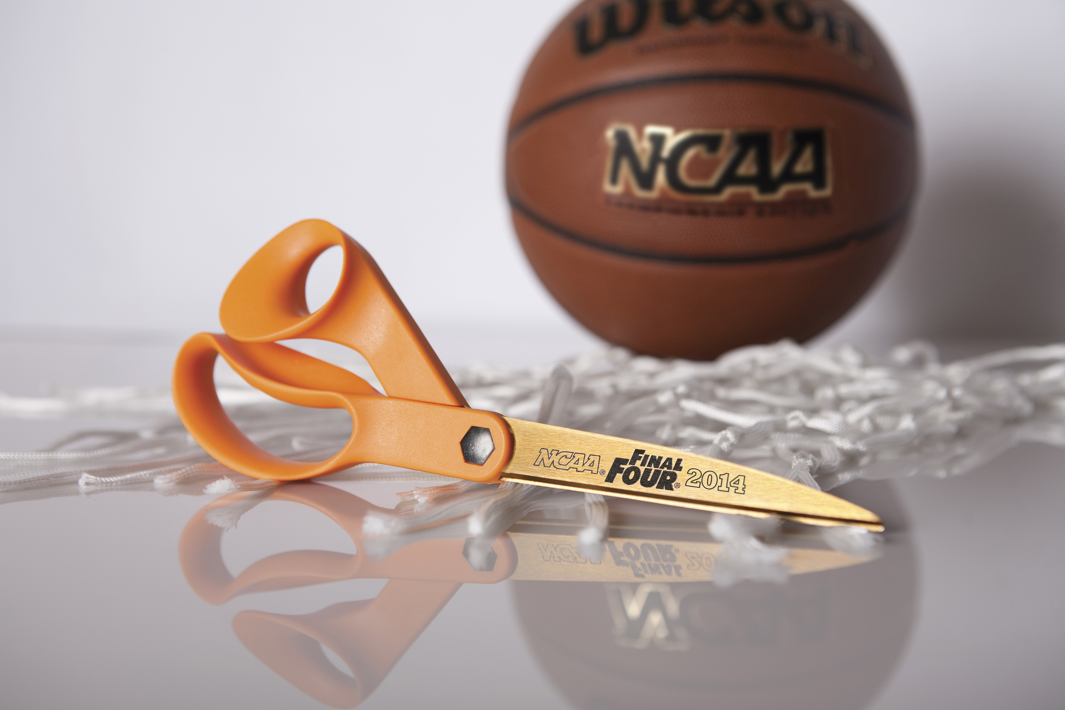 Fiskars is Official Net-Cutting Scissors of NCAA® Championships