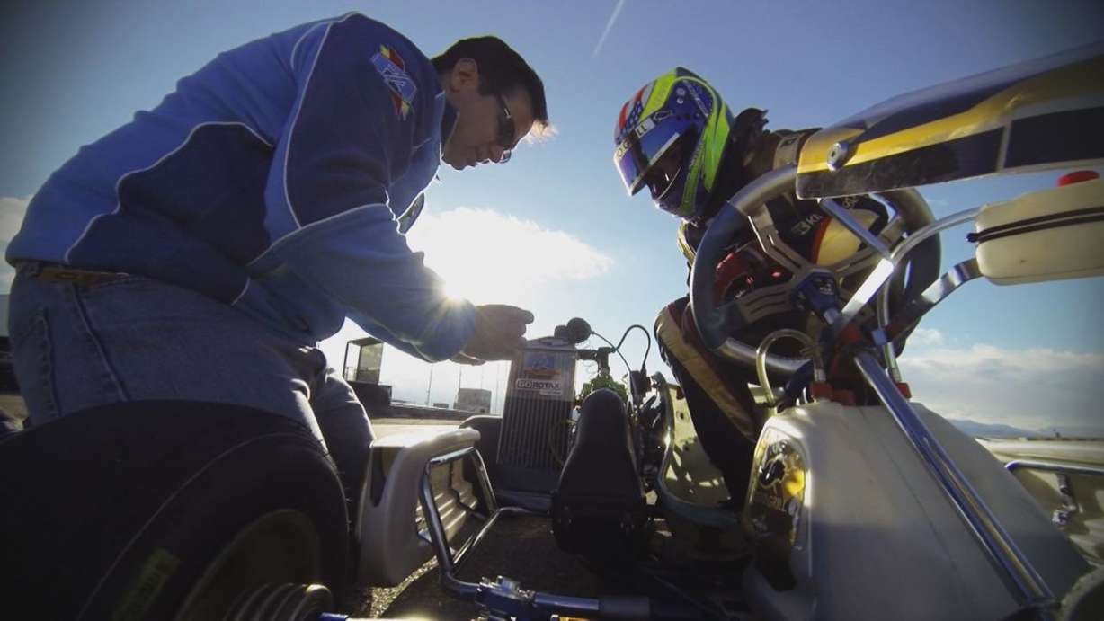 Utah teen goes door to door for go-karting career
