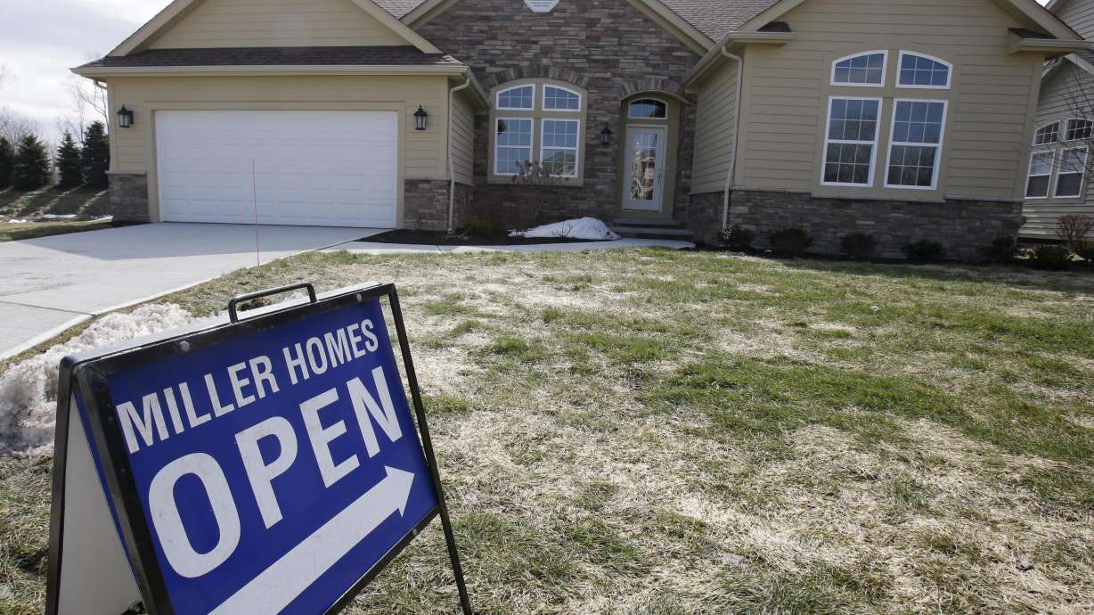 Average US 30-year mortgage rate rises to 4.40 pct