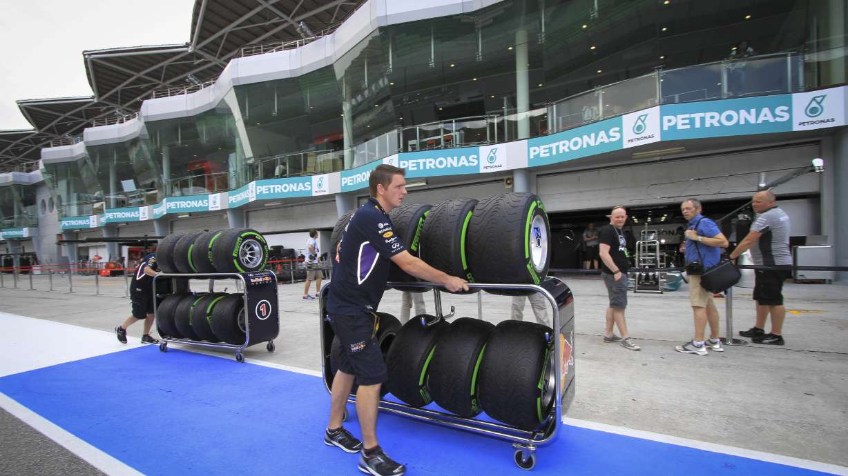 Malaysian GP chiefs wait and see on new contract