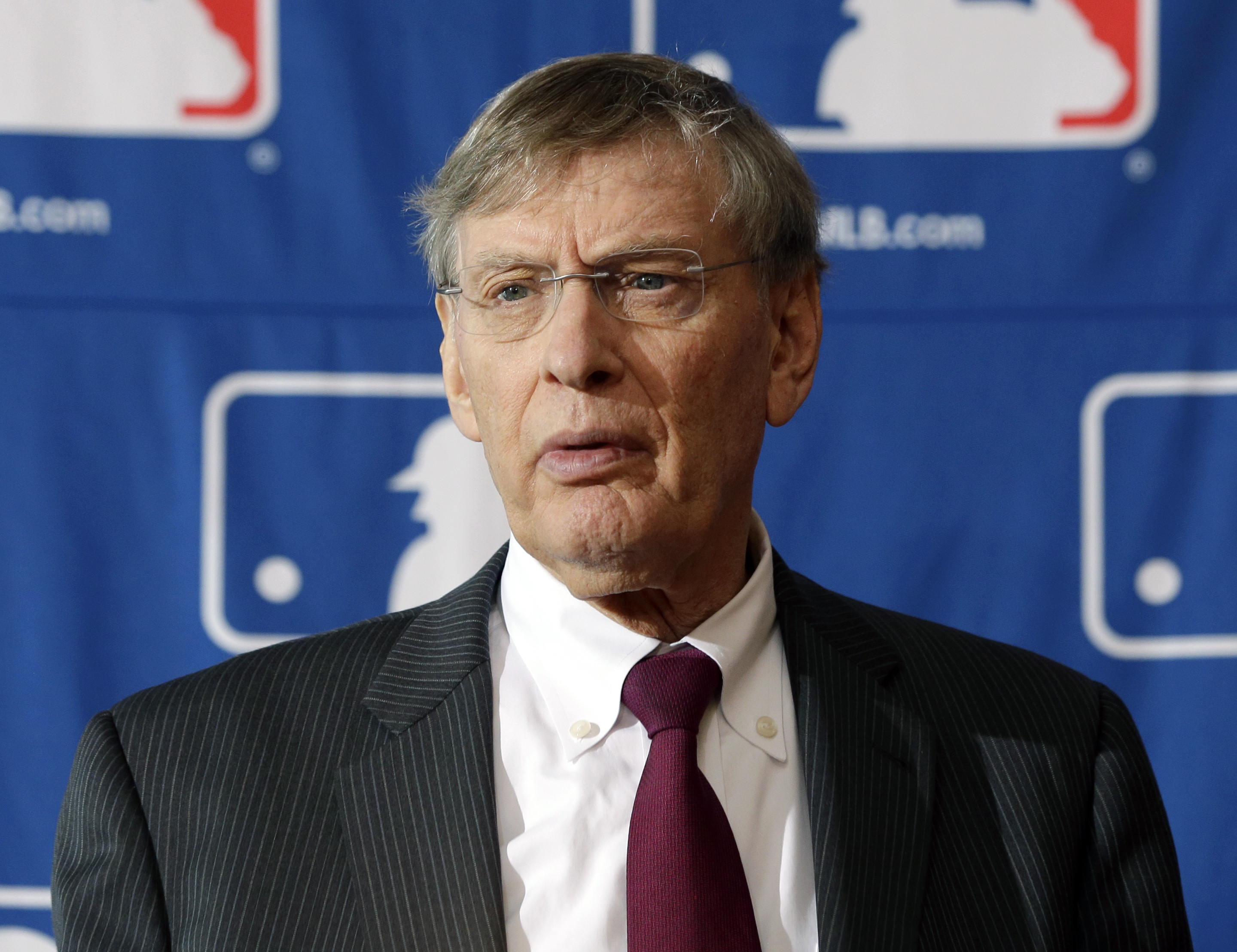 Selig says MLB revenue could top $9 billion