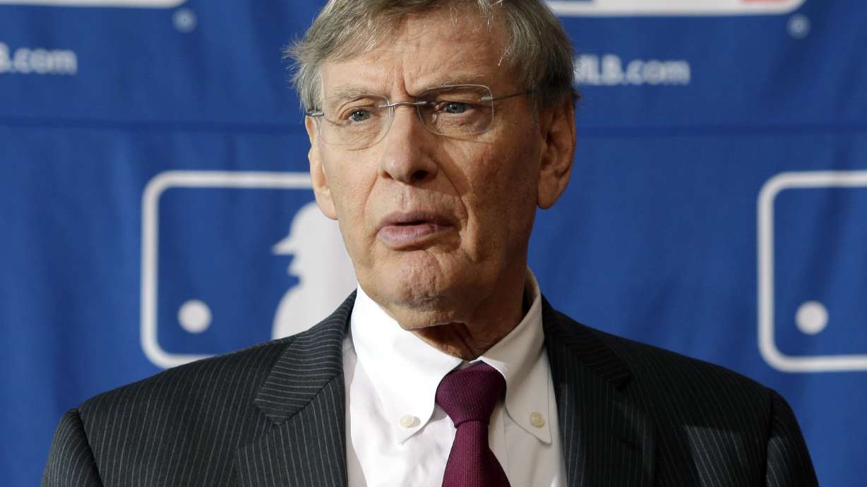 Selig says MLB revenue could top $9 billion