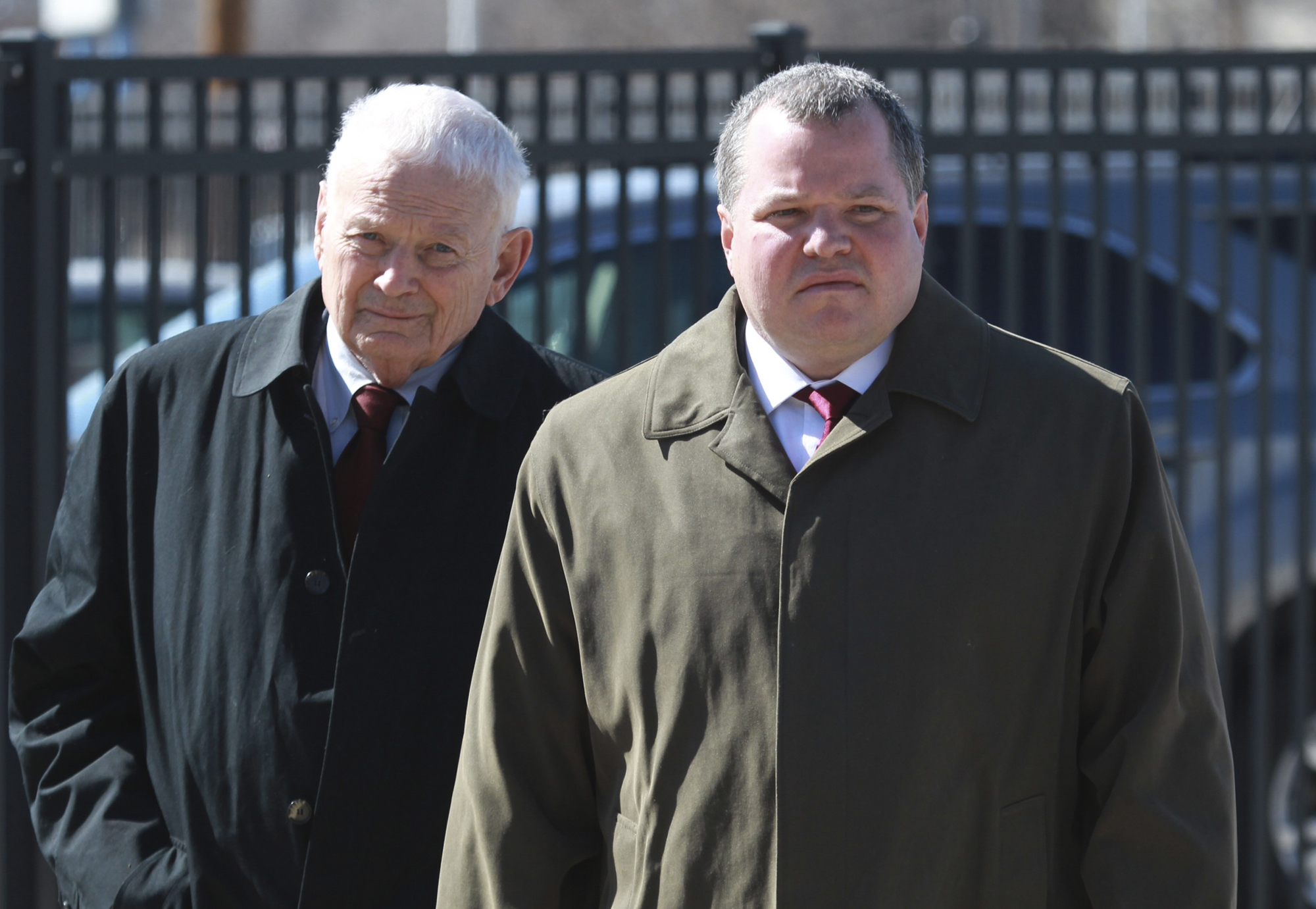 Ex-Illinois judge gets 2-year term in drug scandal