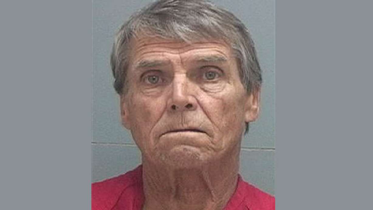 Calif. man charged with abusing teen on flight to SLC