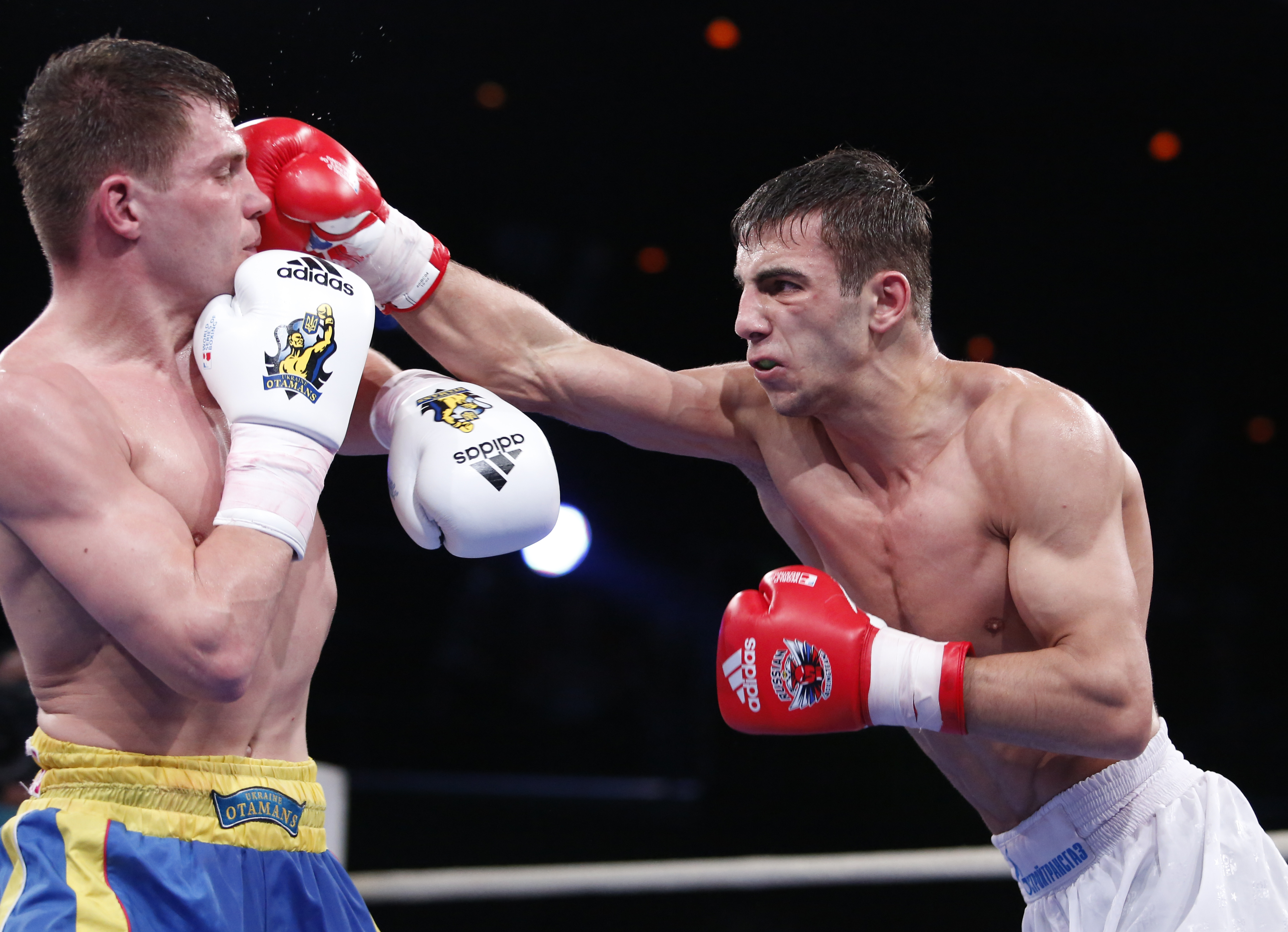 Russian, Ukrainian boxing teams put aside tensions