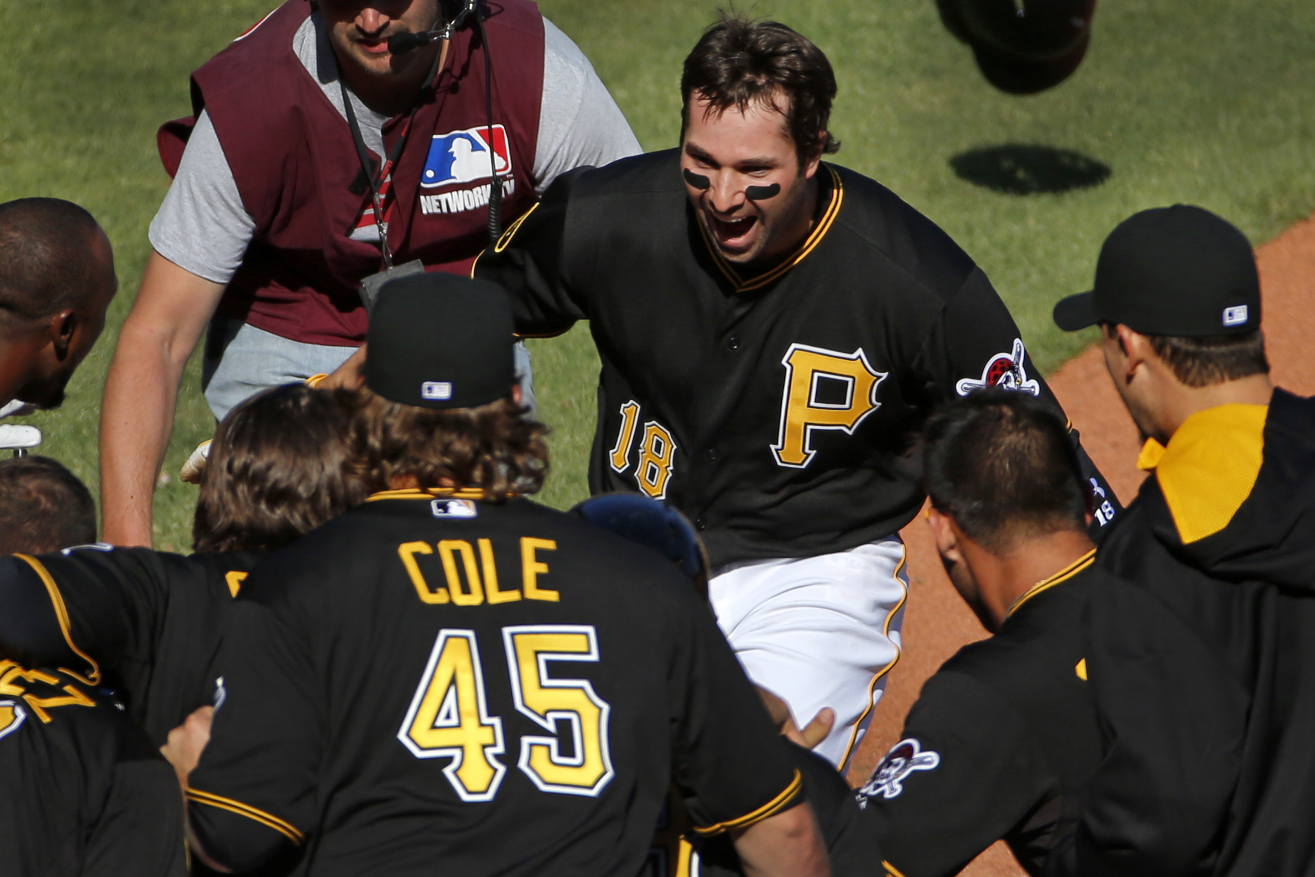 Chicago's offense falters in 1-0 loss to Pirates