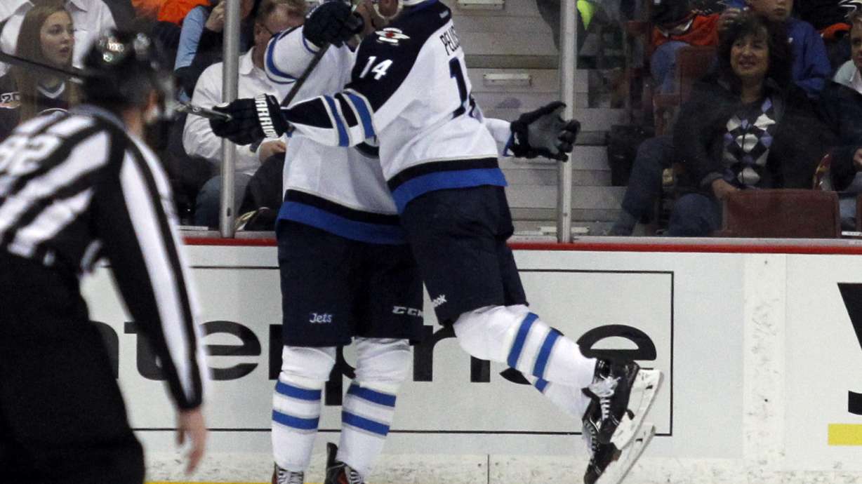 Robidas' OT lifts Ducks over Jets 5-4
