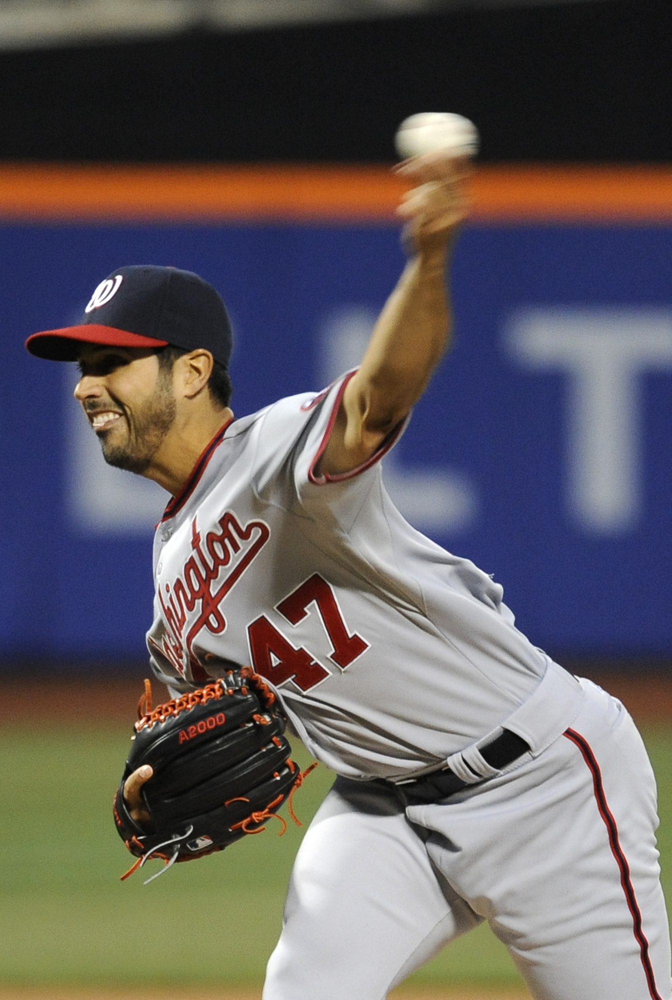 Gio Gonzalez homers, pitches Nats past Mets 5-1