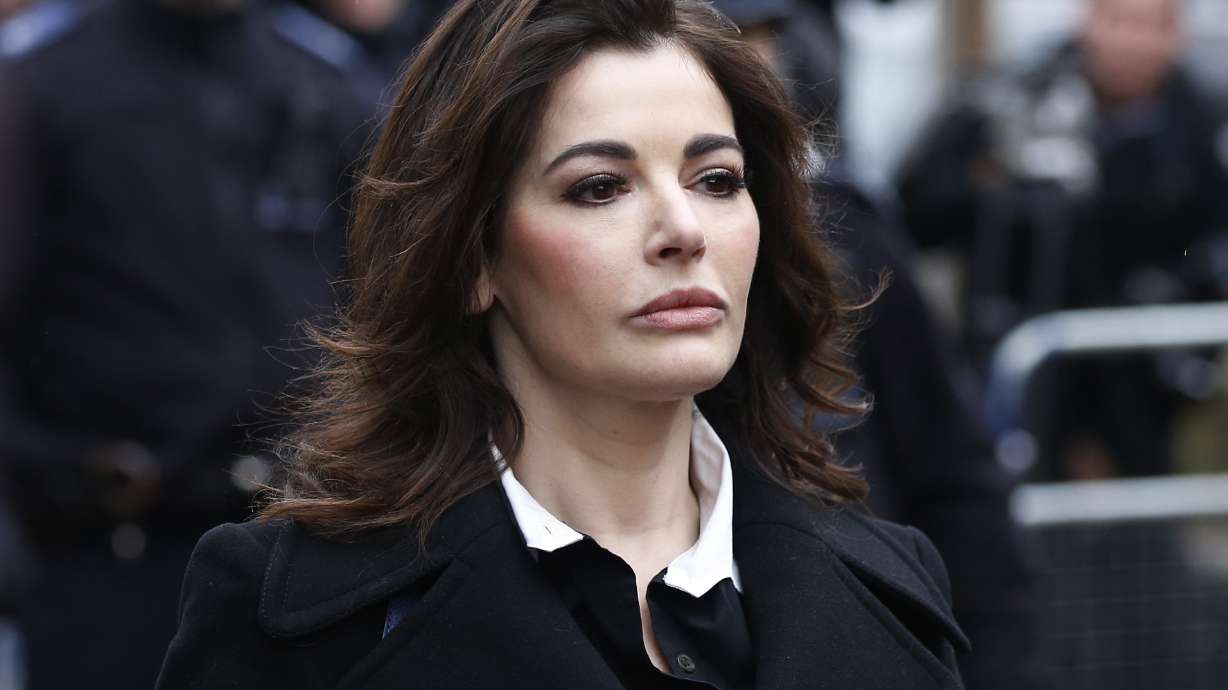 Nigella Lawson stopped from boarding plane to US