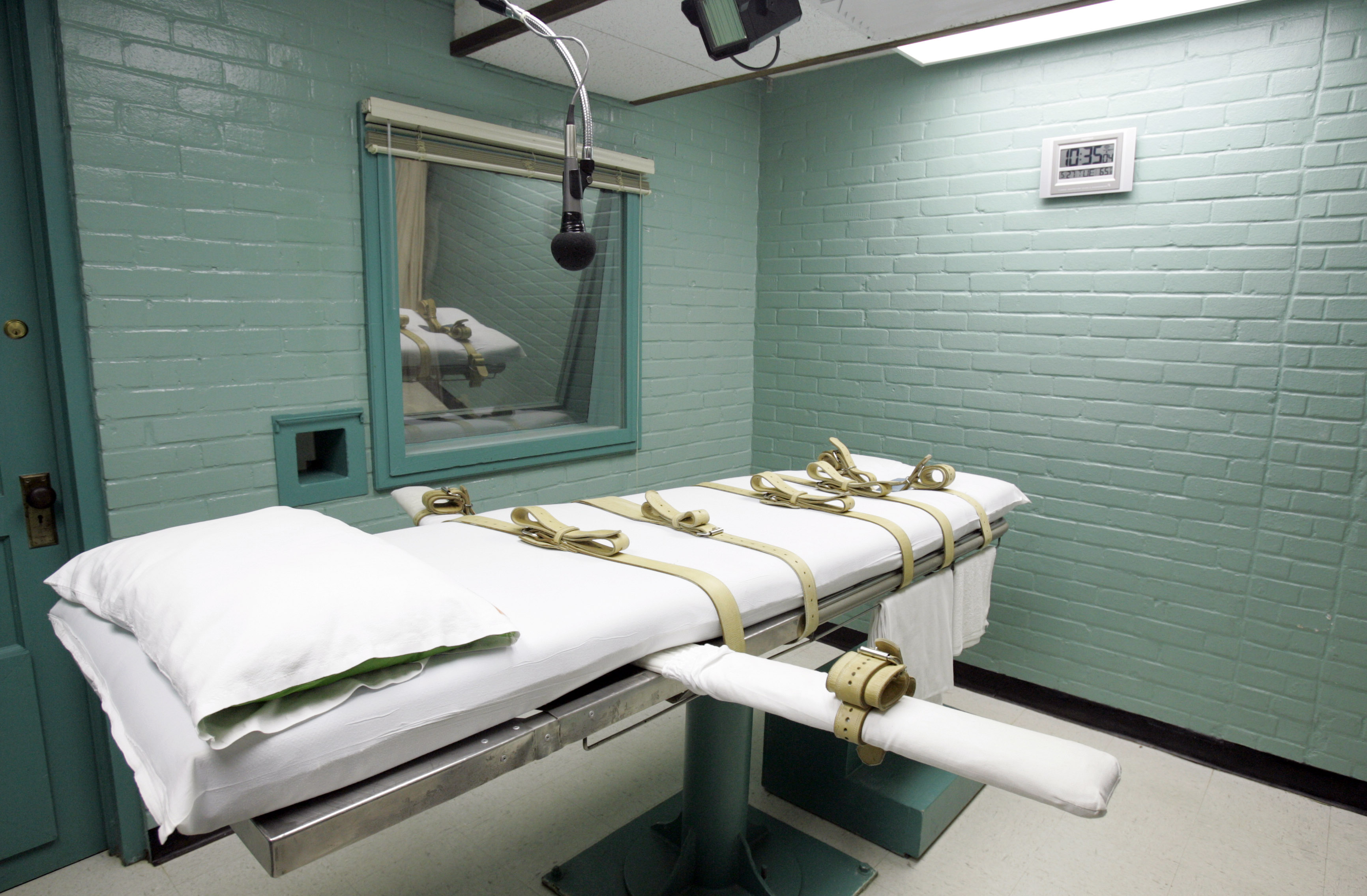 Scant evidence of threats to execution drugmakers