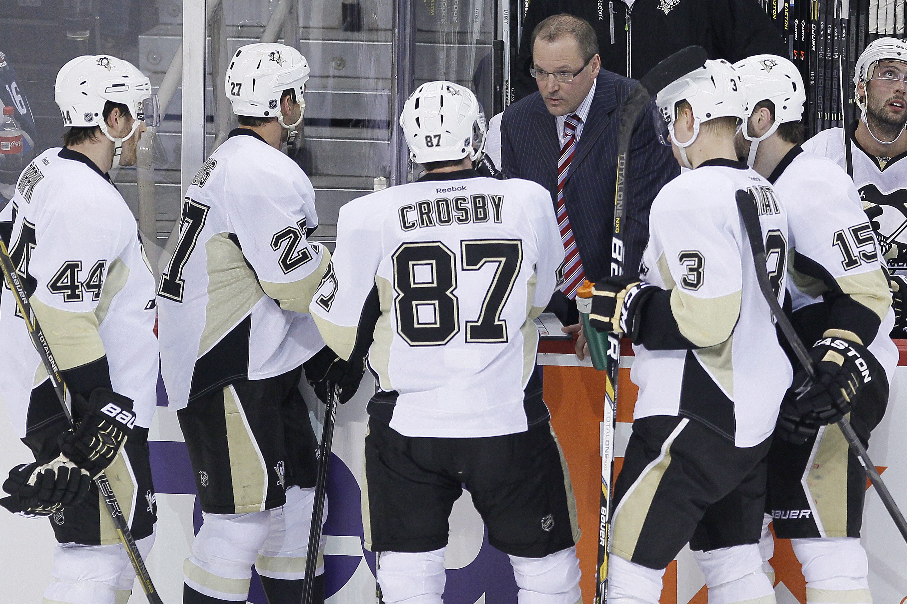 Martin scores on power play, Pens beat Jets 4-2