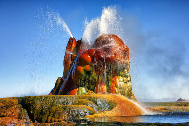 5 strangest geysers of the West