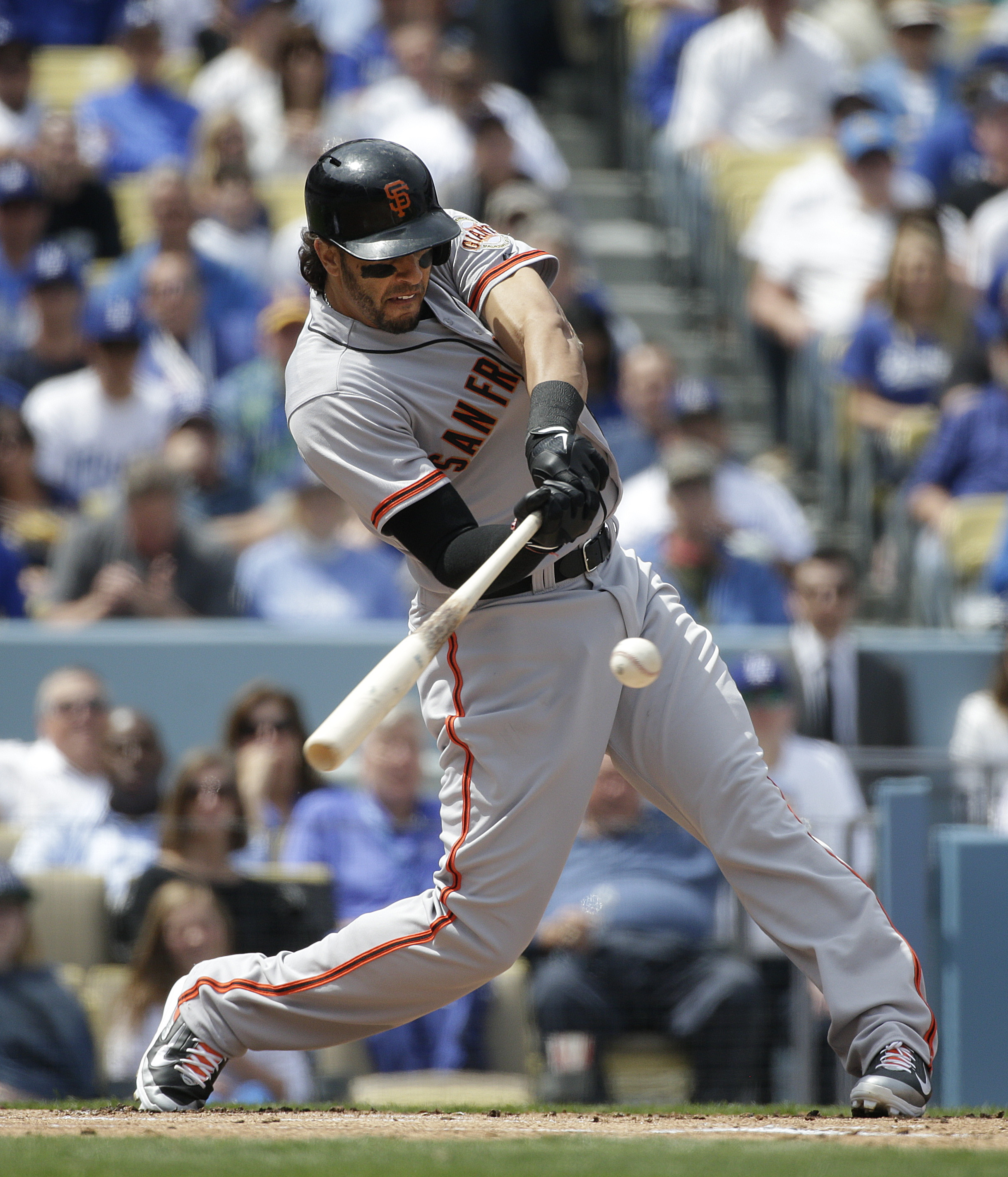 Giants score 6 runs in 1st in 8-4 win over Dodgers