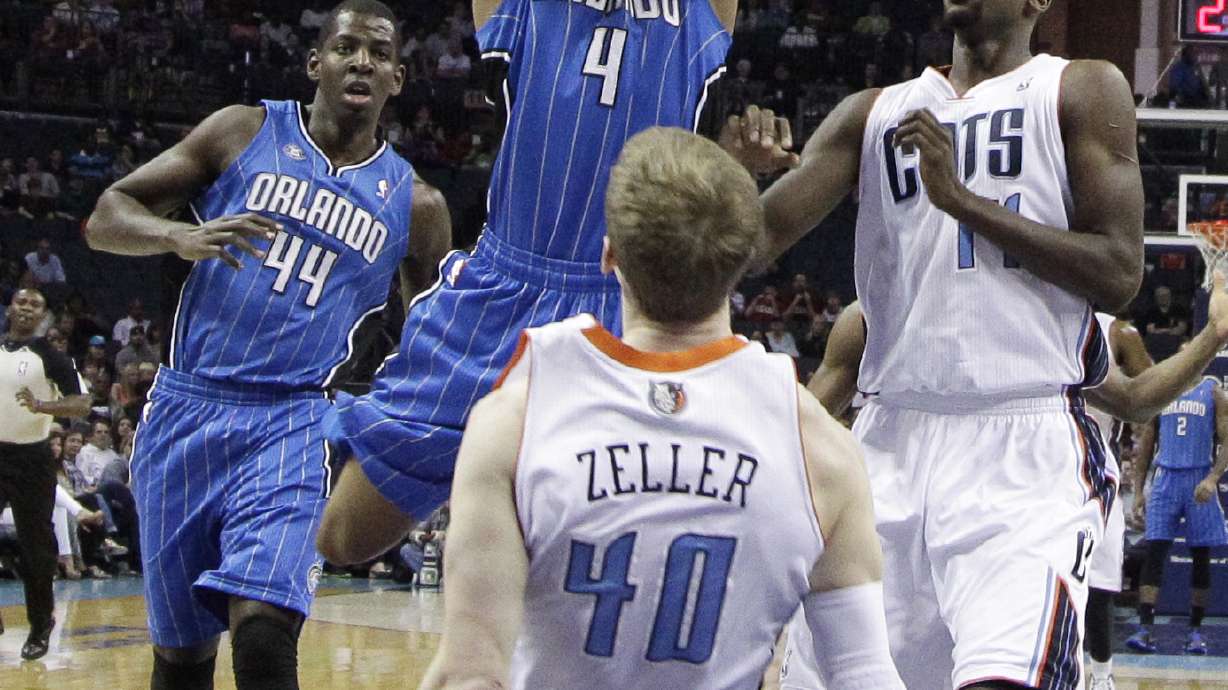 Bobcats hold off Magic, get back to .500