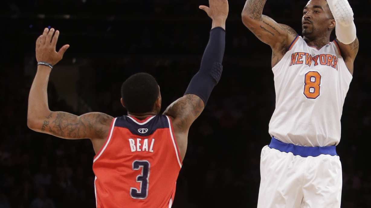 Beal's jumper, Anthony's miscues help Wizards win