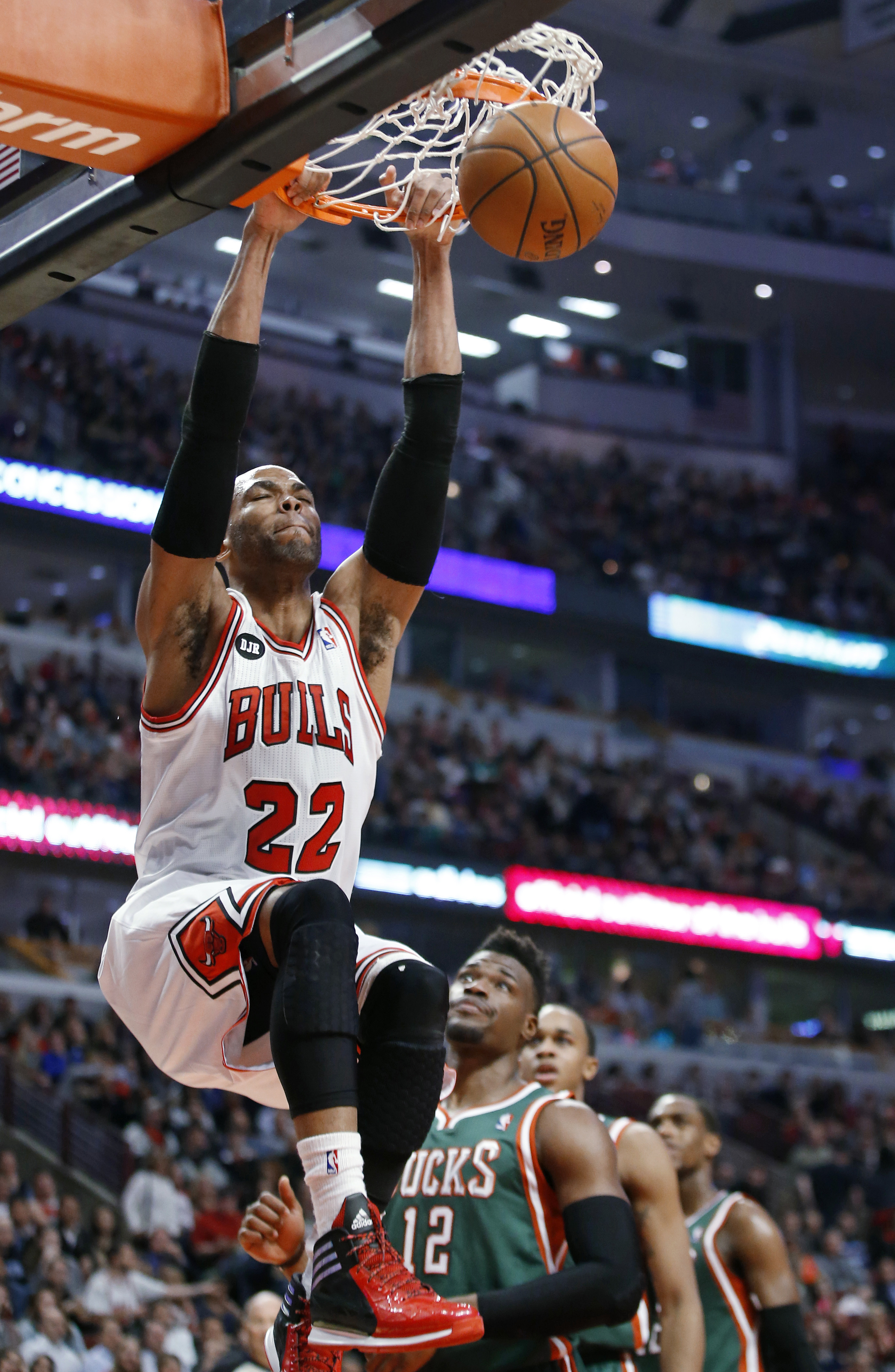 Bulls beat Bucks 102-90, win fourth straight