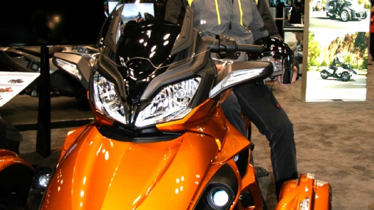 The National Hockey League and Hockey Legend Mark Messier Team up with BRP’s Can-Am Spyder