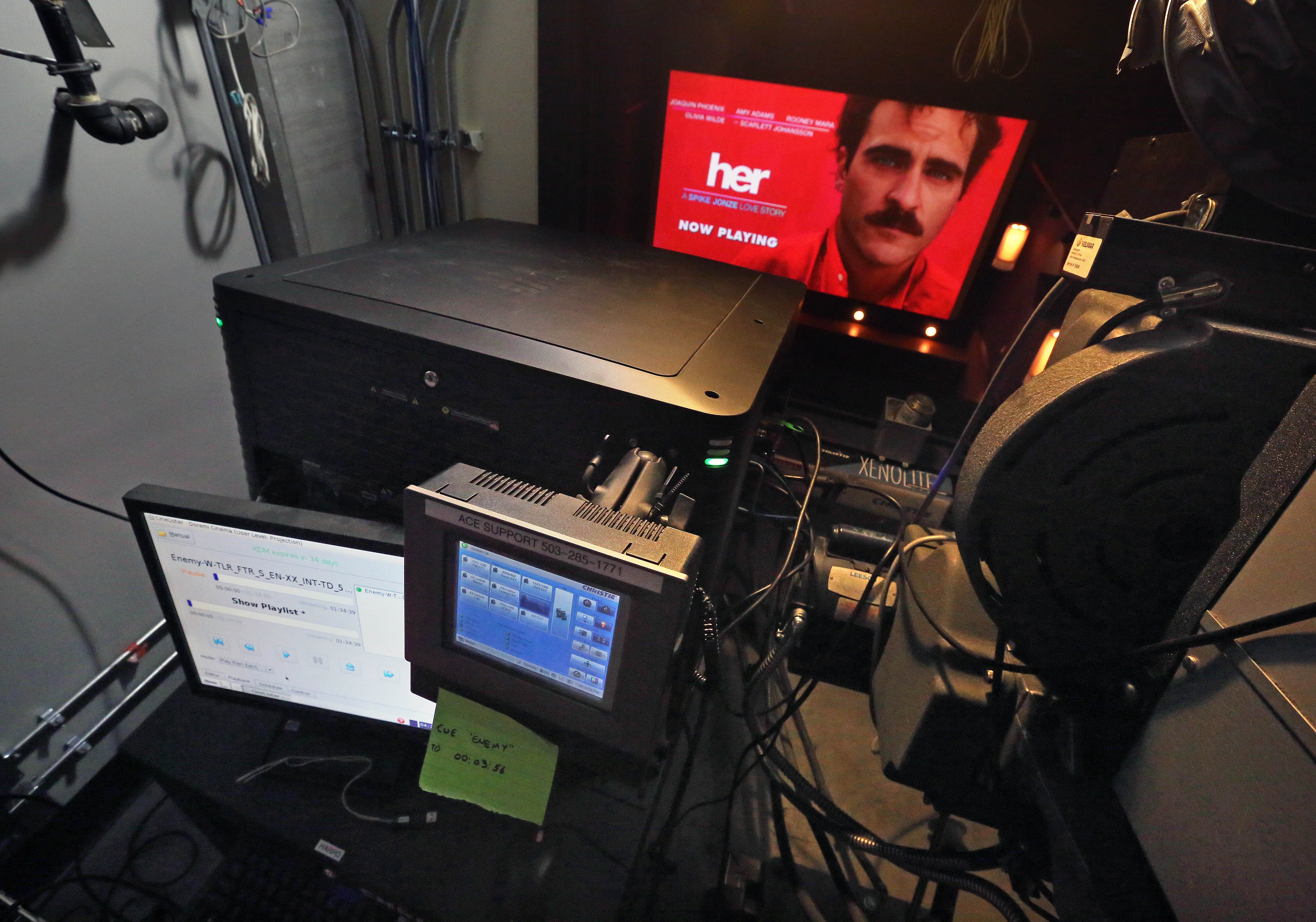 As theaters struggle, Colorado coalition steps in