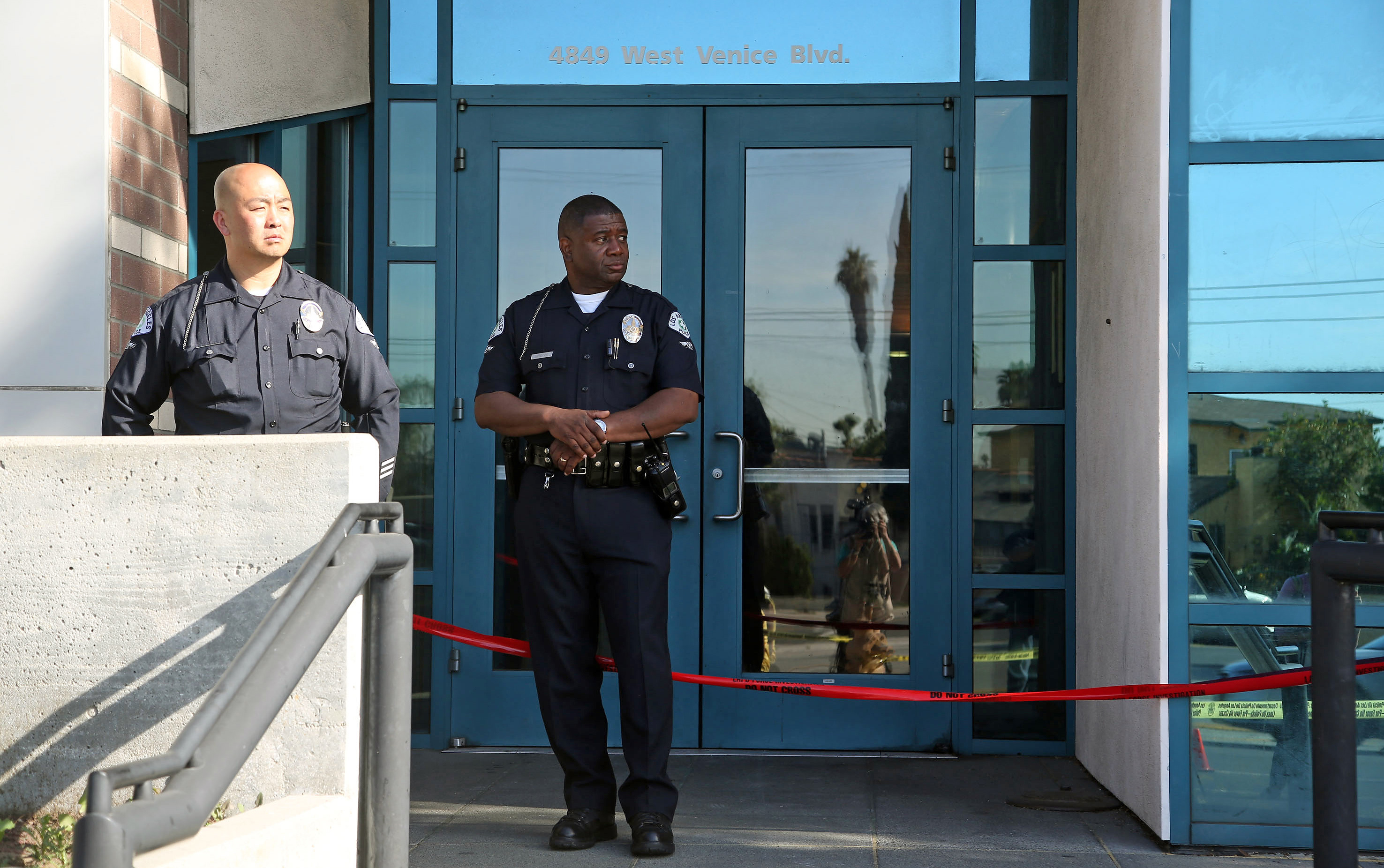 Suspect in LA police shooting wanted to be officer