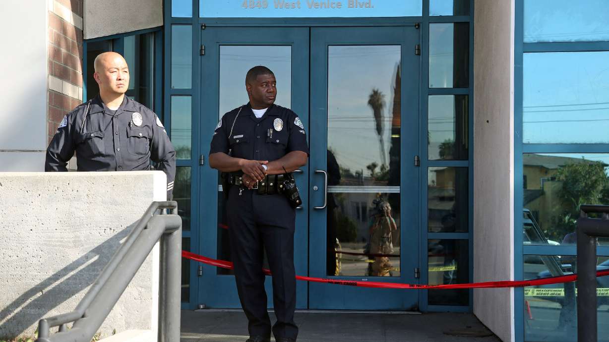 Suspect in LA police shooting wanted to be officer