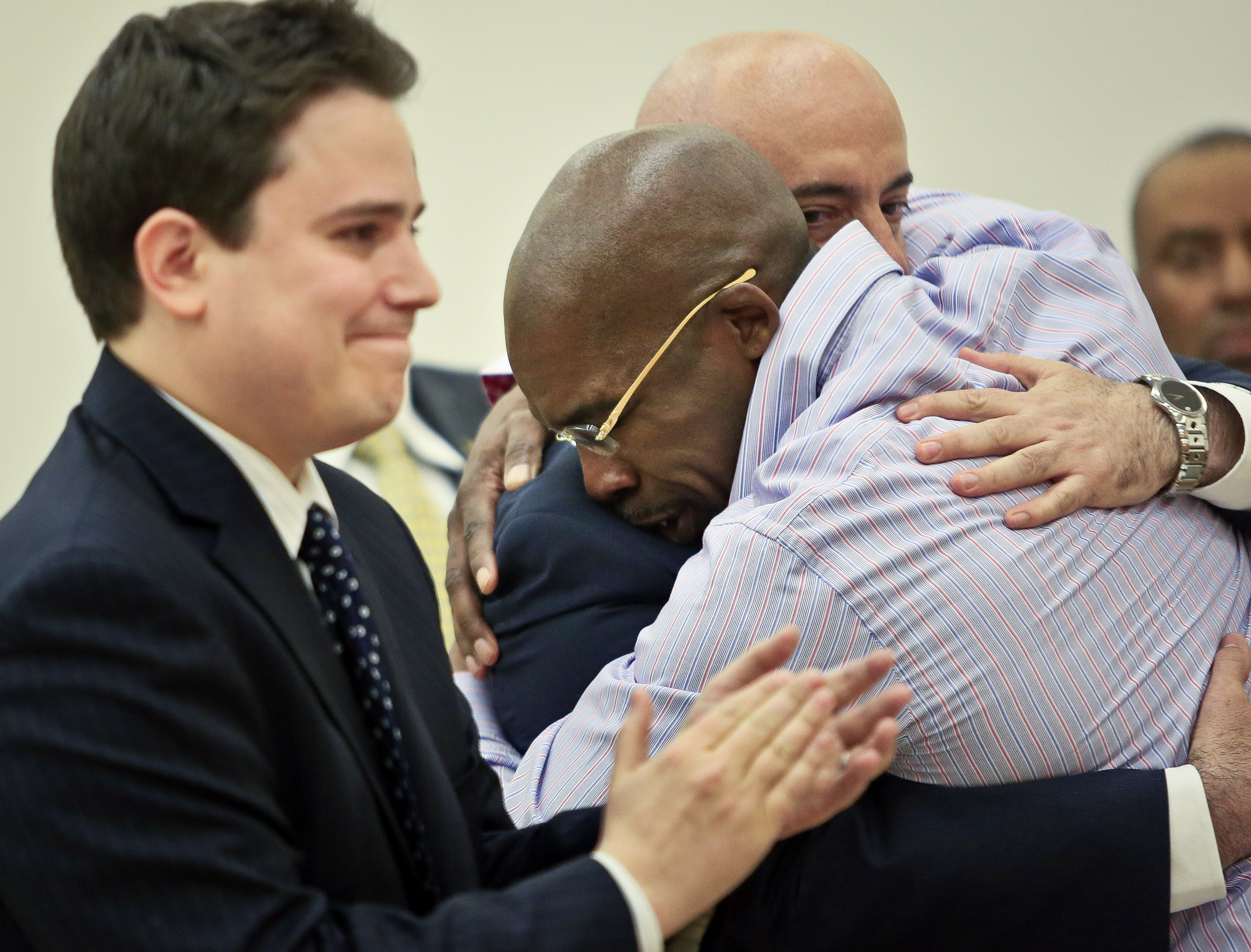 Man cleared of NYC murder after 25 years in prison