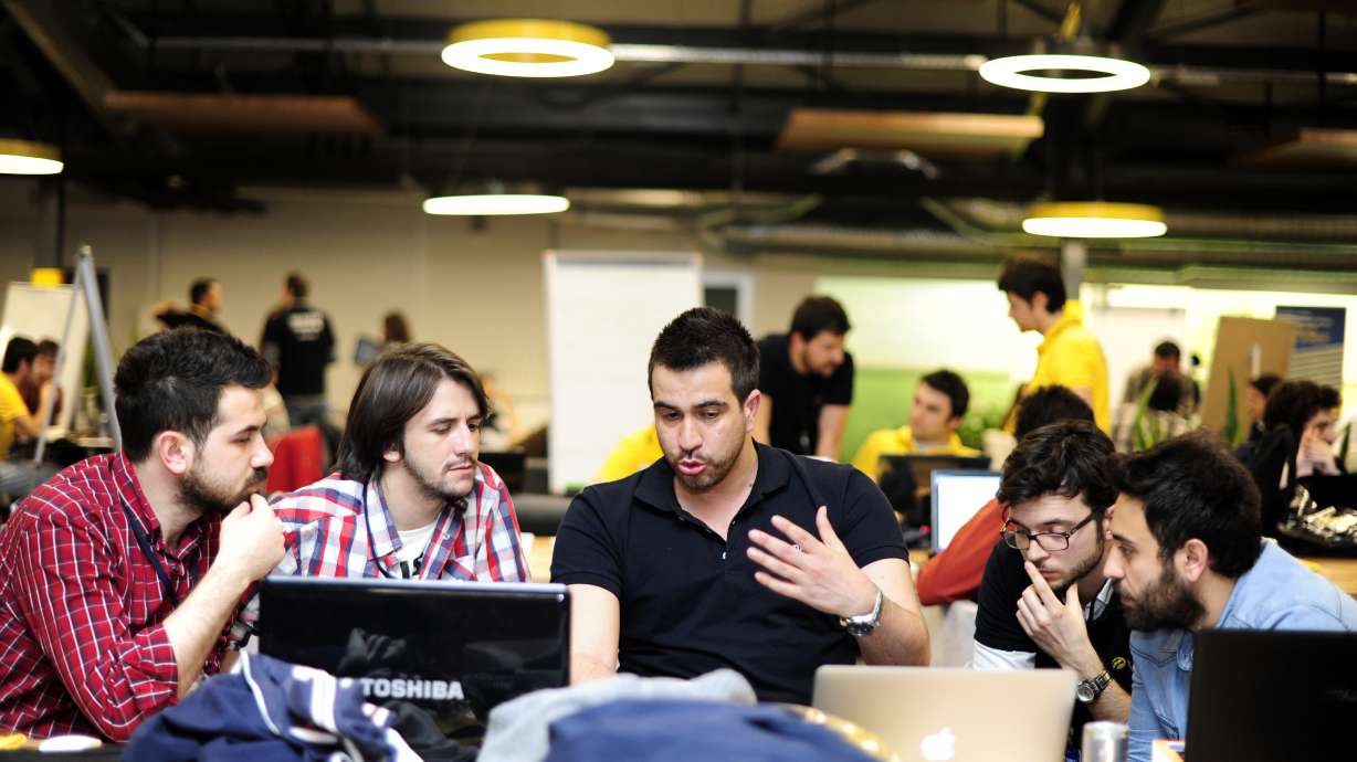 Turkish App Developers Code the Night Away at Turkcell’s Marathon Launch