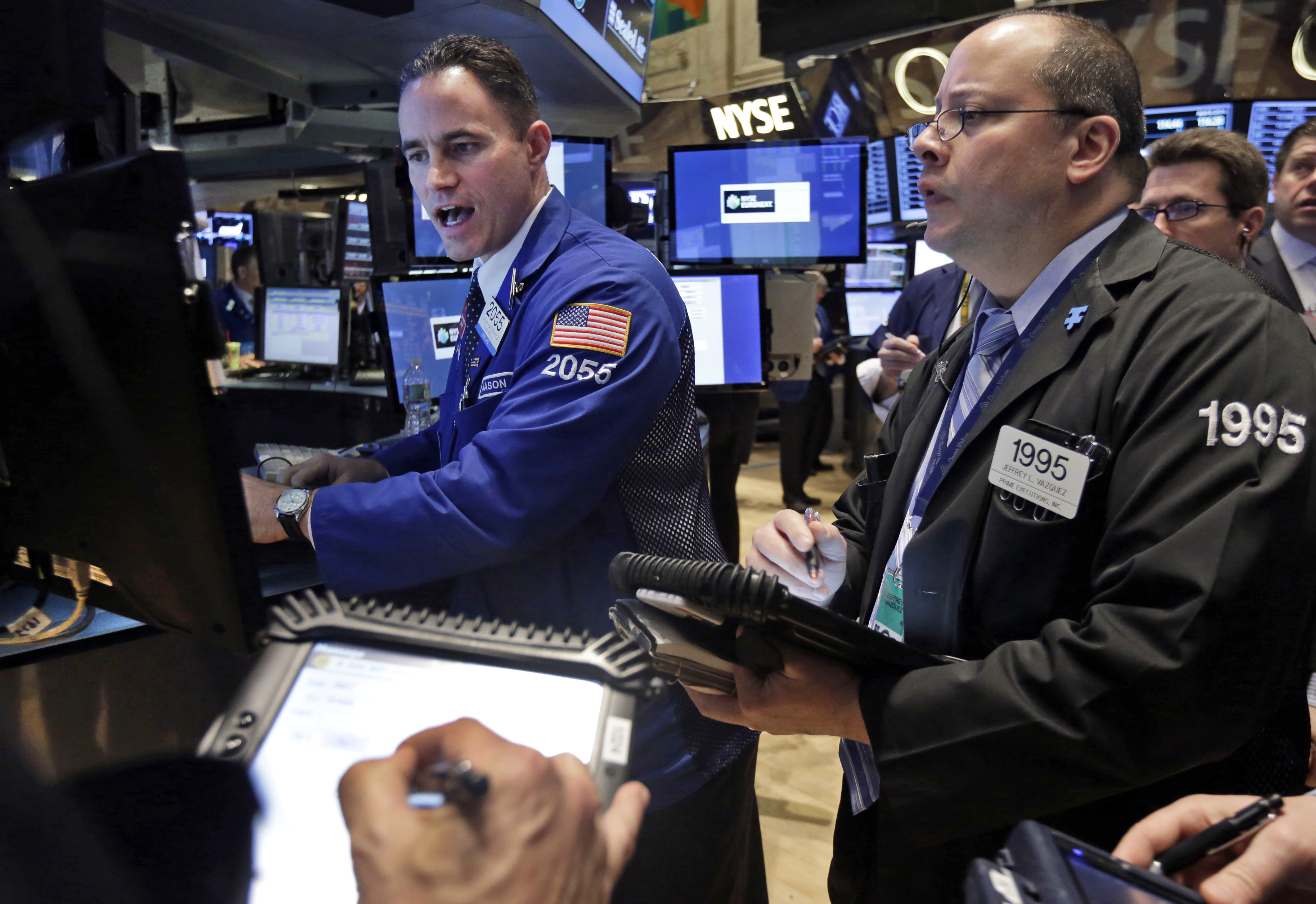Stocks move higher as US earnings get underway