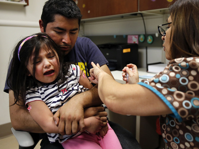 Falta de vacunación - causa de que revivan enfermedades erradicadas