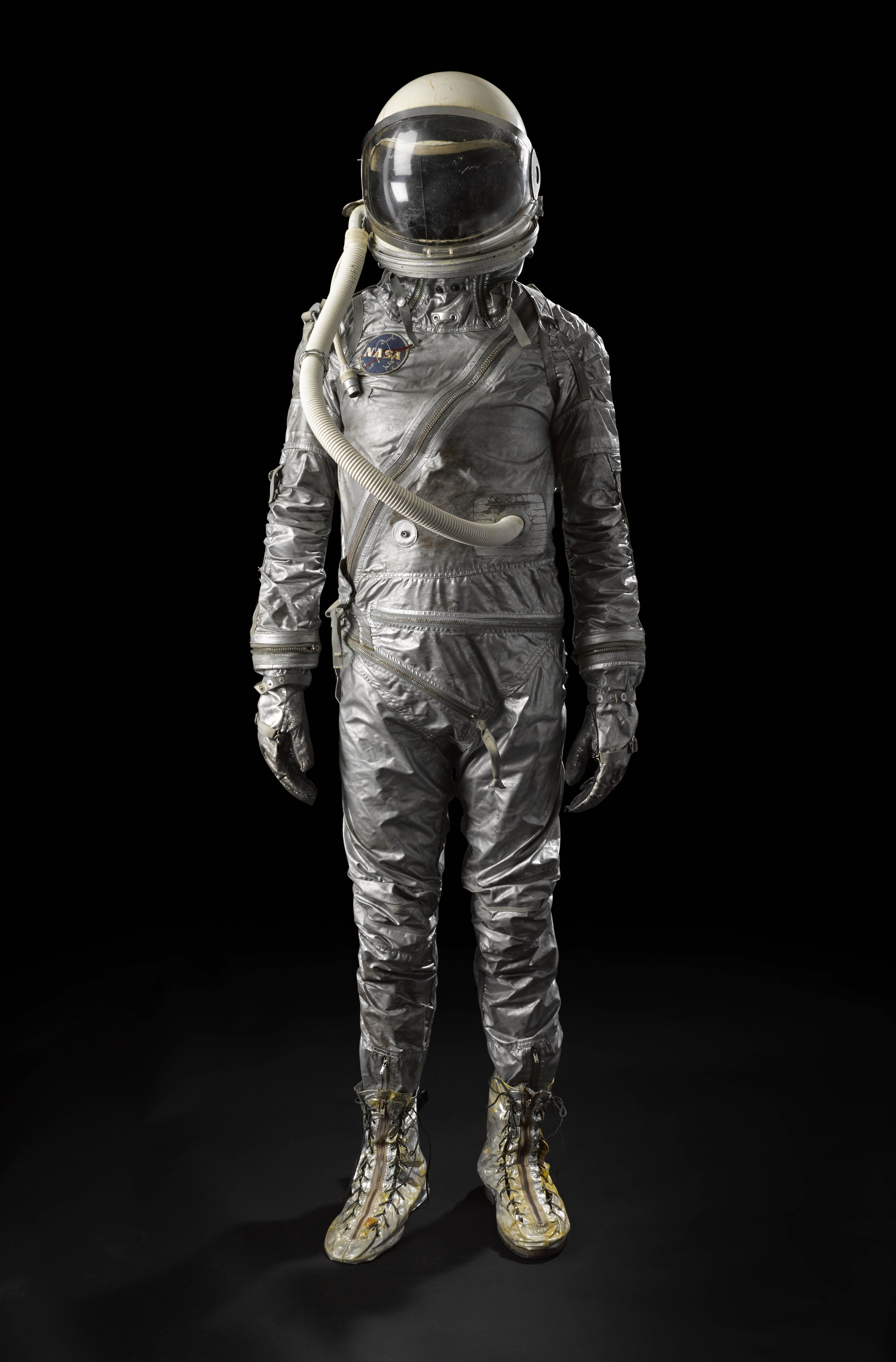 Apollo 11 checklist, spacesuit sold at NY auction