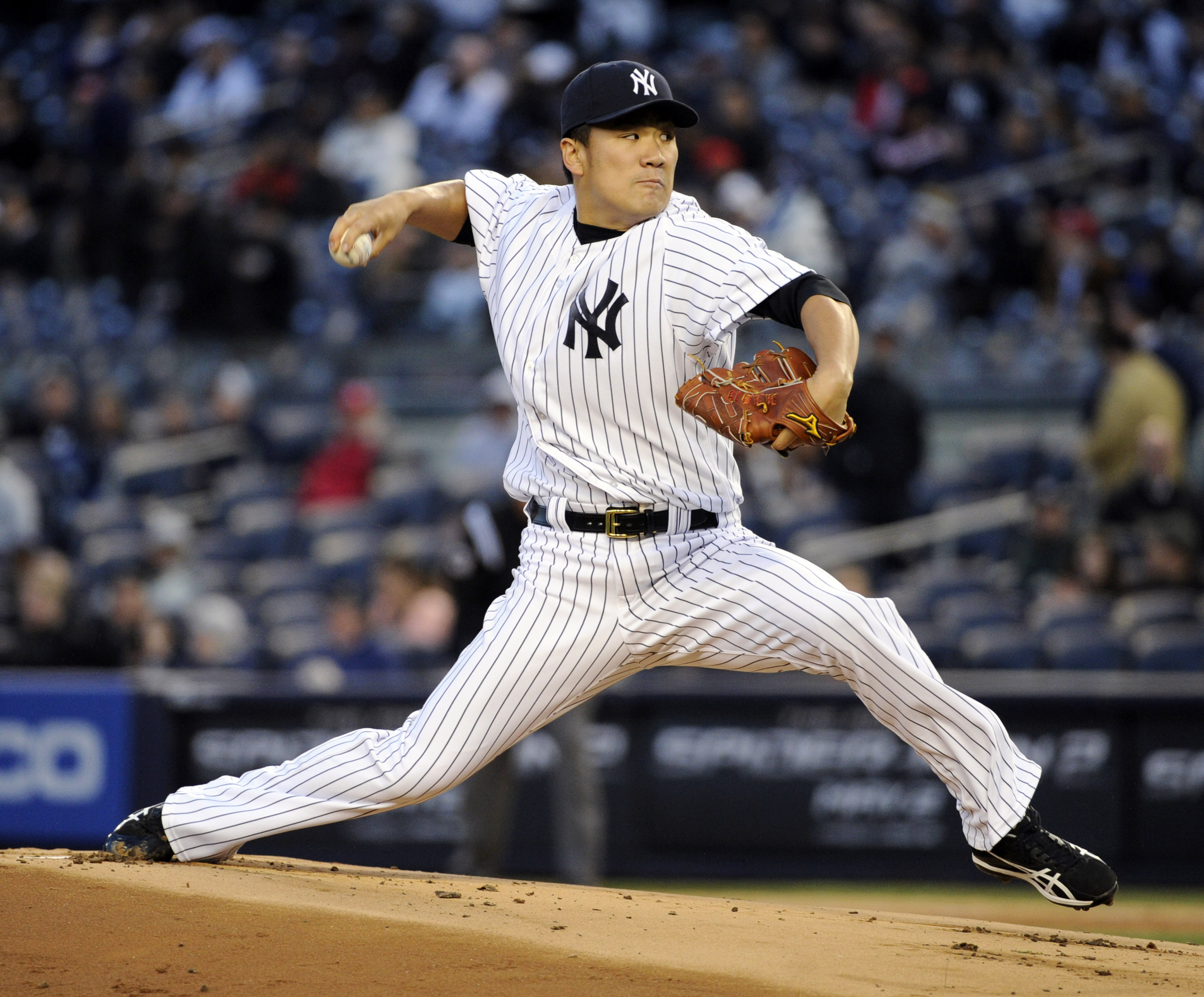 Tanaka Ks 10 in 1st start at Yankee Stadium