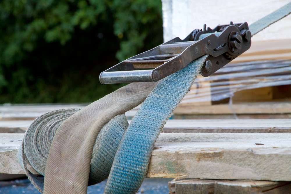 6 tips for properly securing big loads