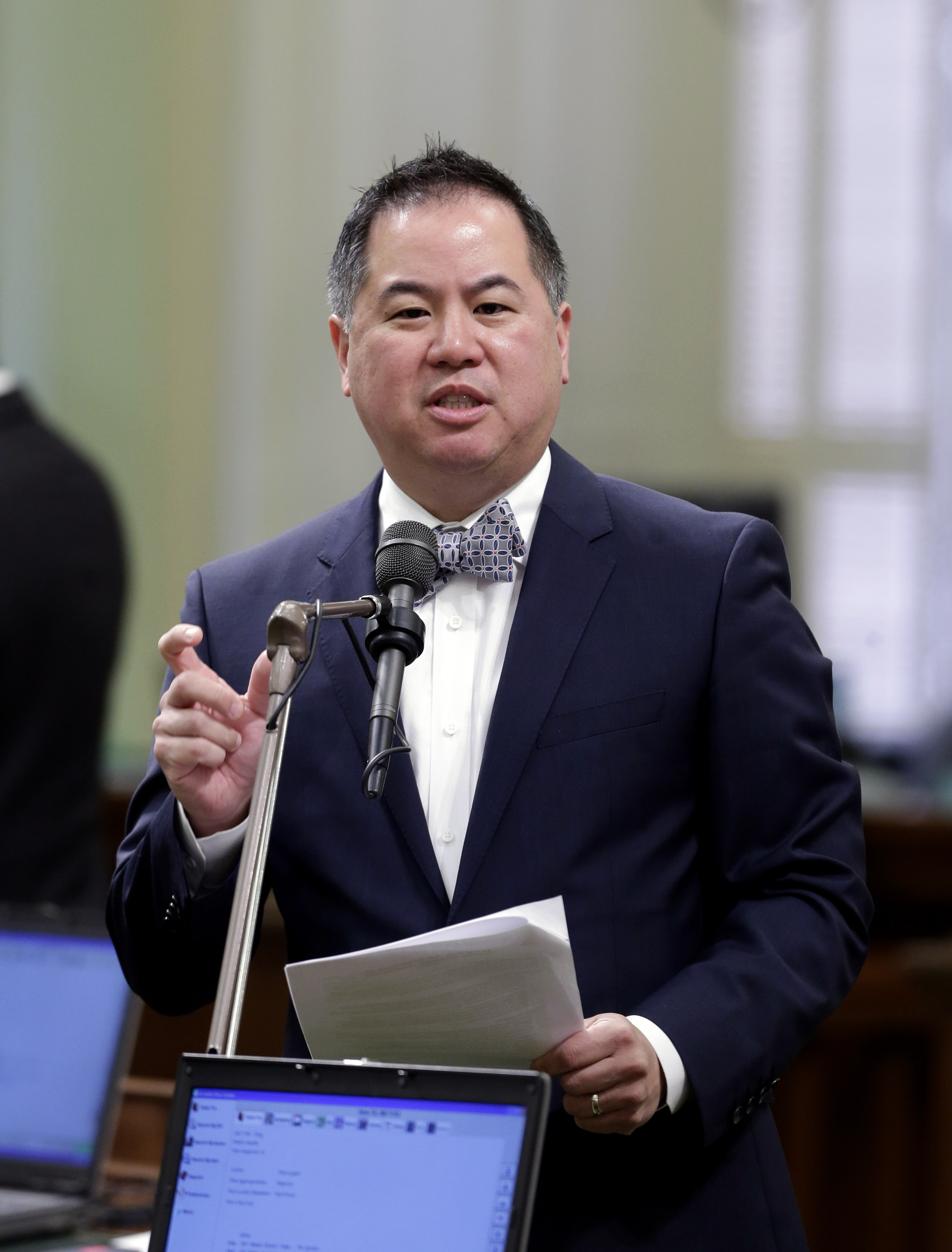 Bill would make pharmacy syringe sales permanent