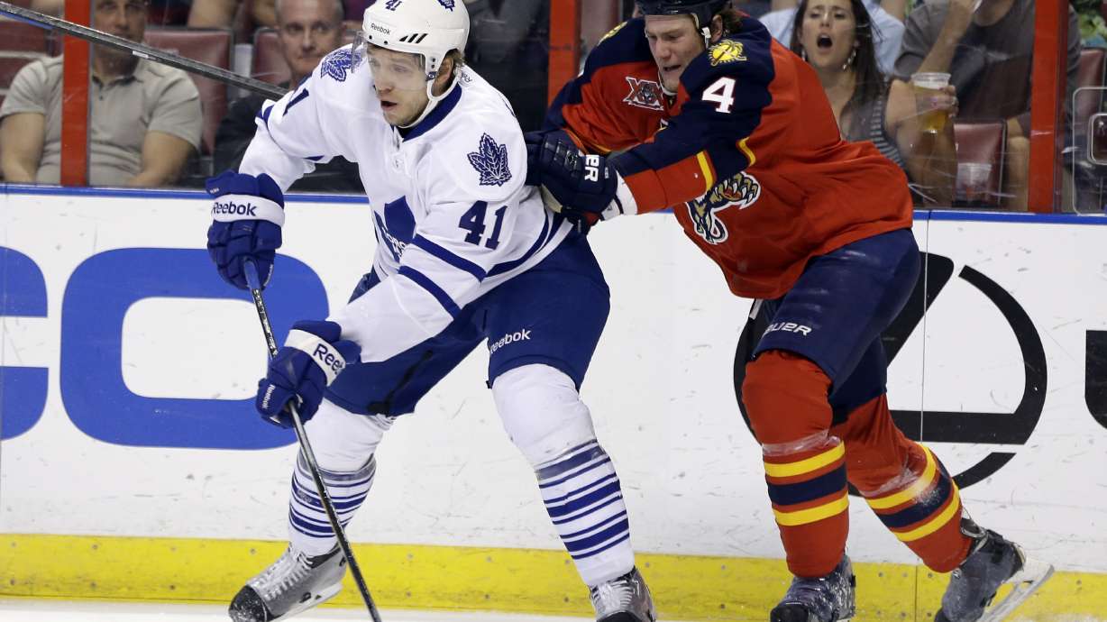 Bjugstad scores 2 as Panthers beat Maple Leafs 4-2