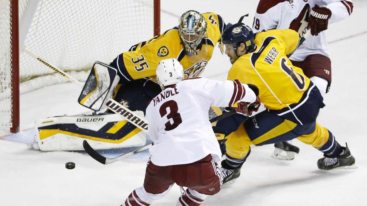 Rinne stops 29 shots as Predators beat Coyotes 2-0