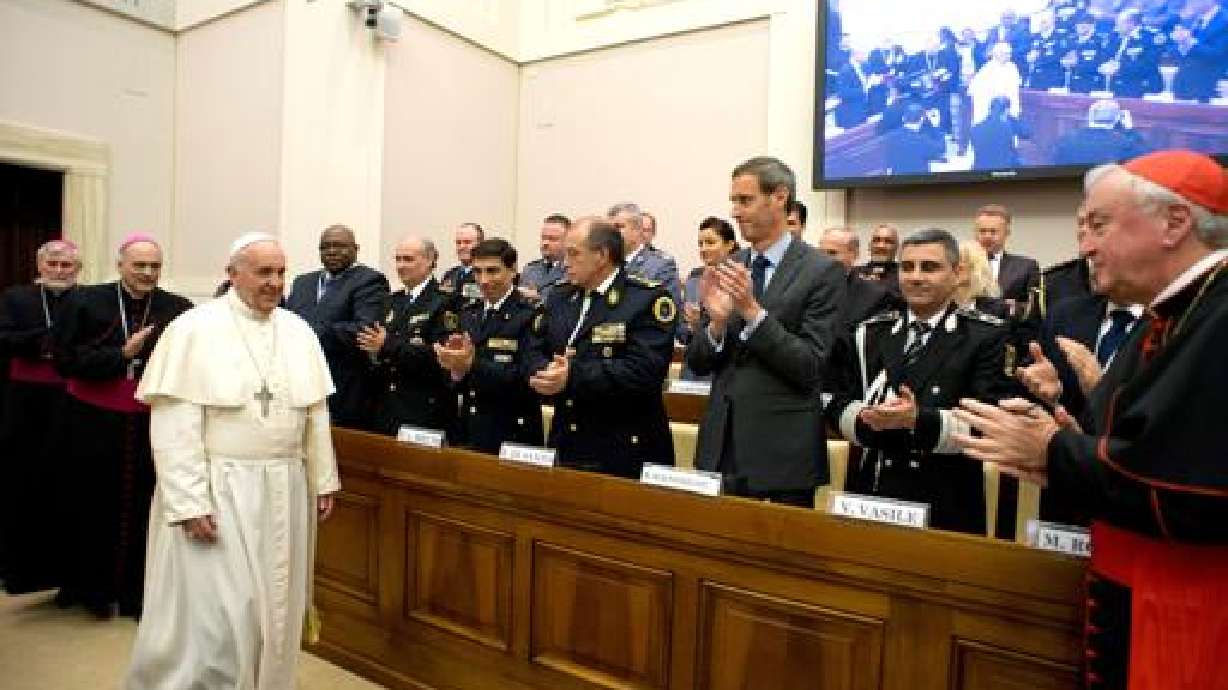 Papa pide perdón por abusos sexuales de sacerdotes