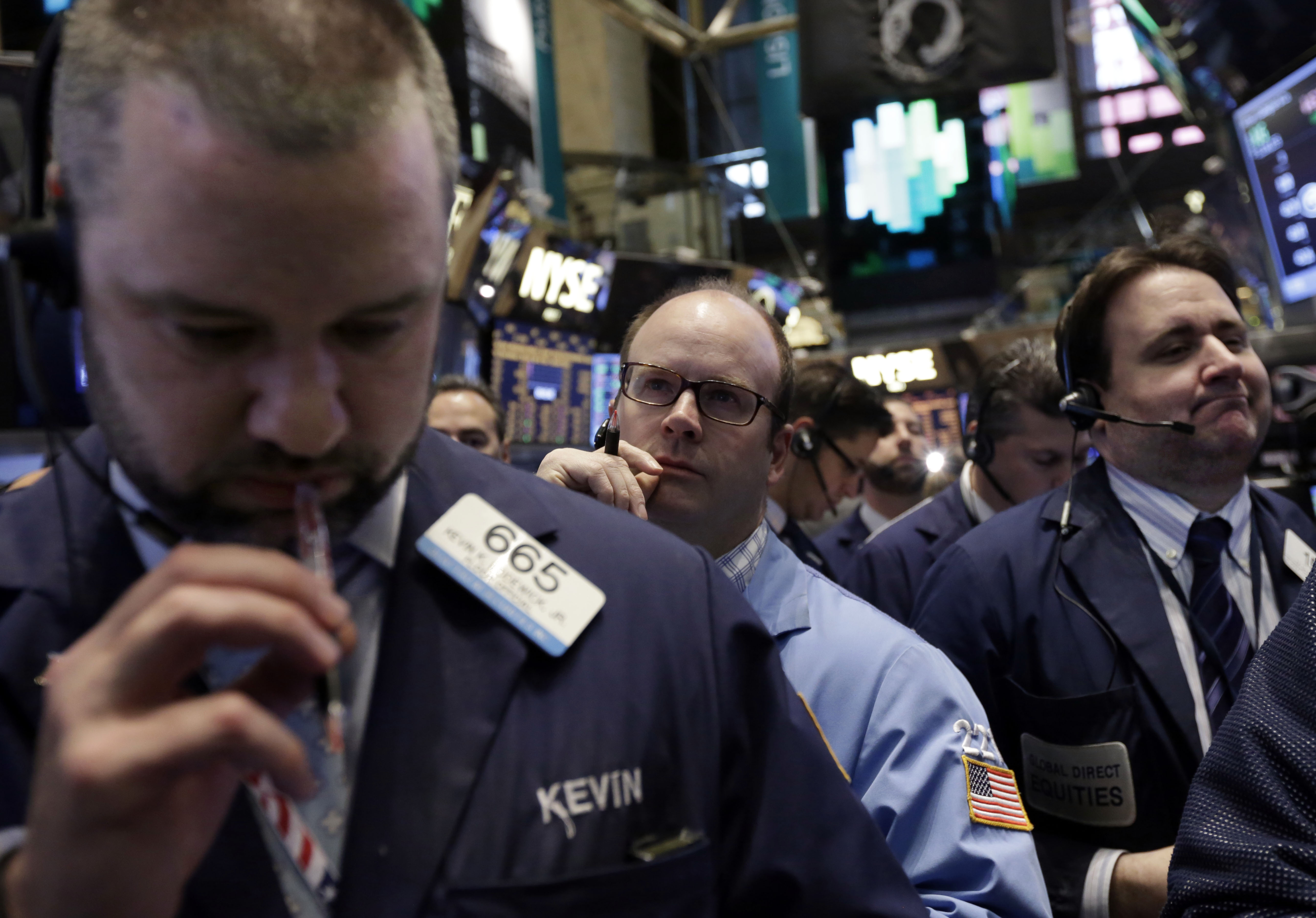Tech stocks slide again; Nasdaq falls for 3rd week