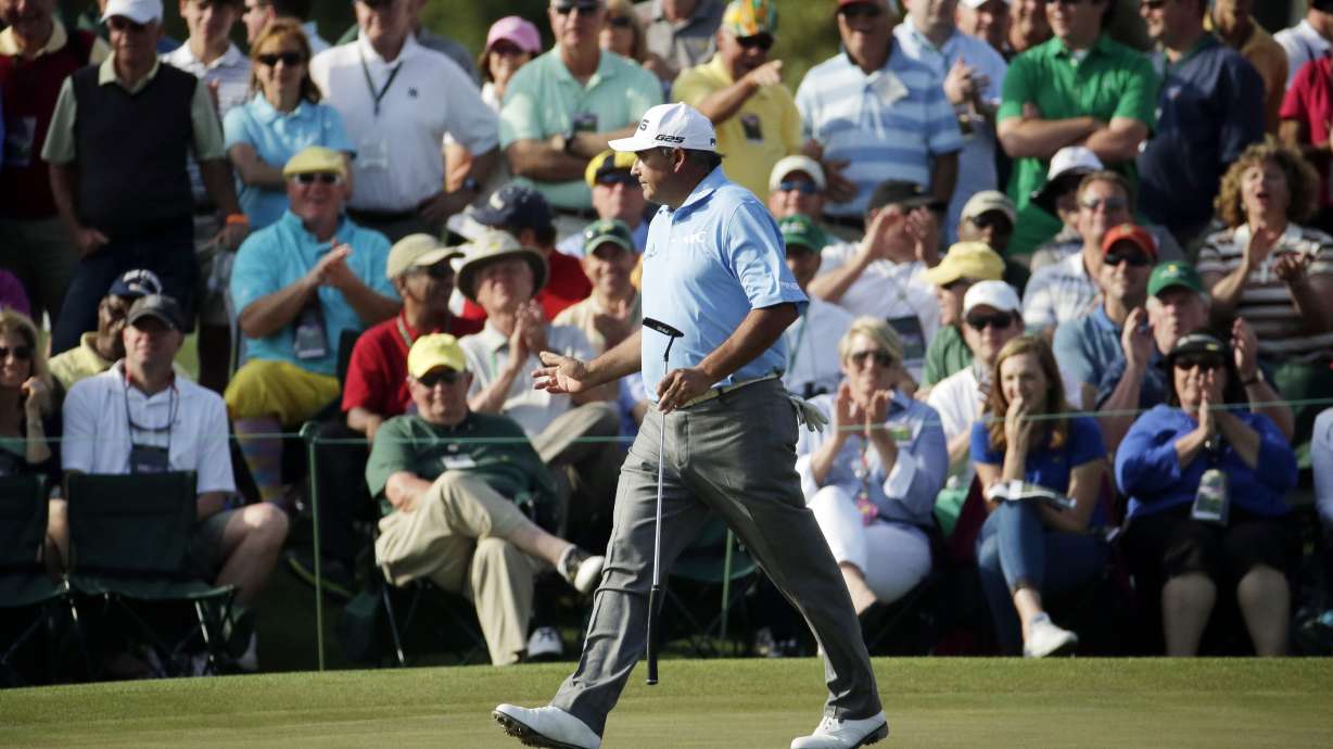 Mickelson headed home after missing Masters cut