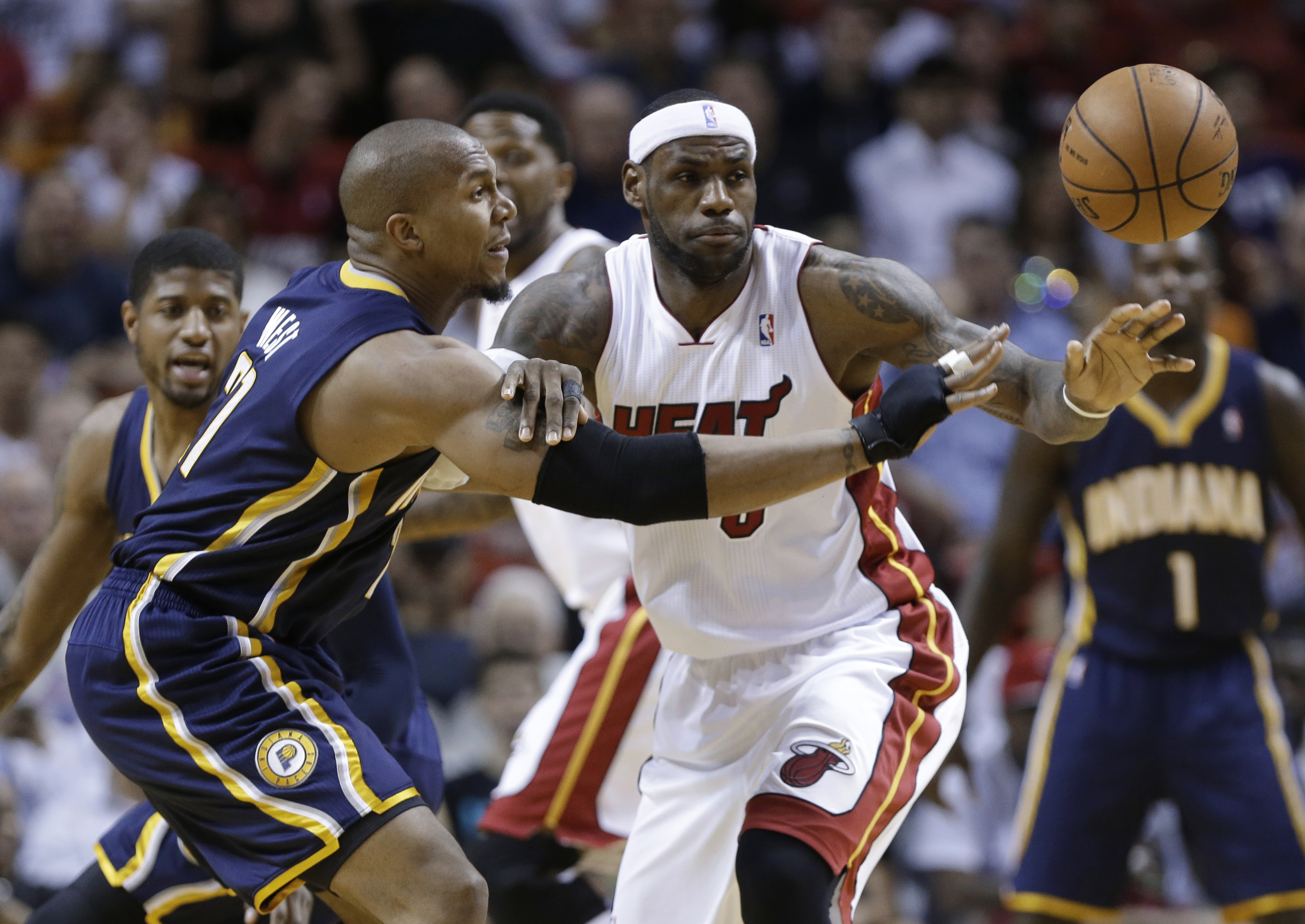 Heat back atop East, beat Pacers 98-86