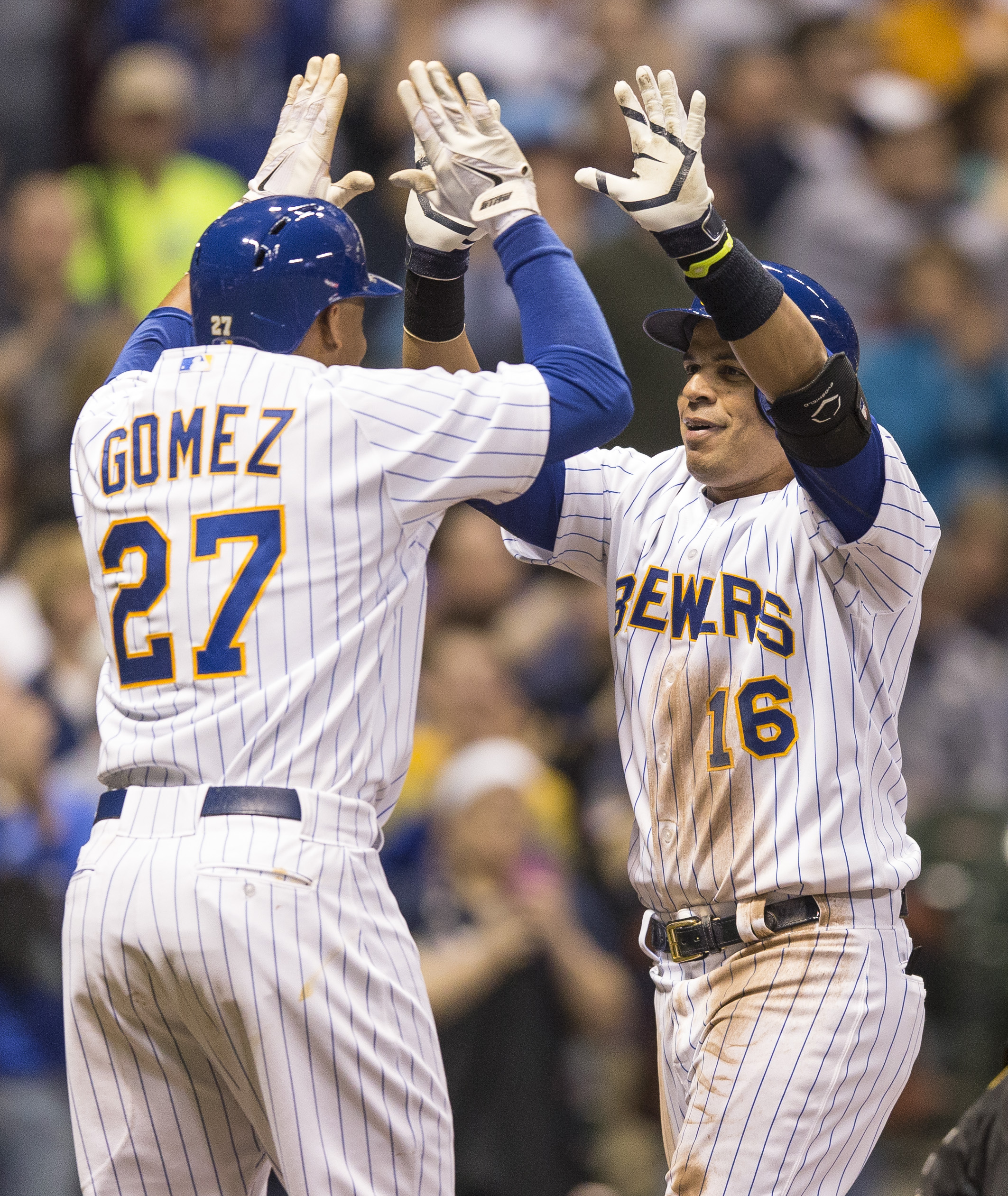 Brewers win 7th straight, beat Pirates 4-2