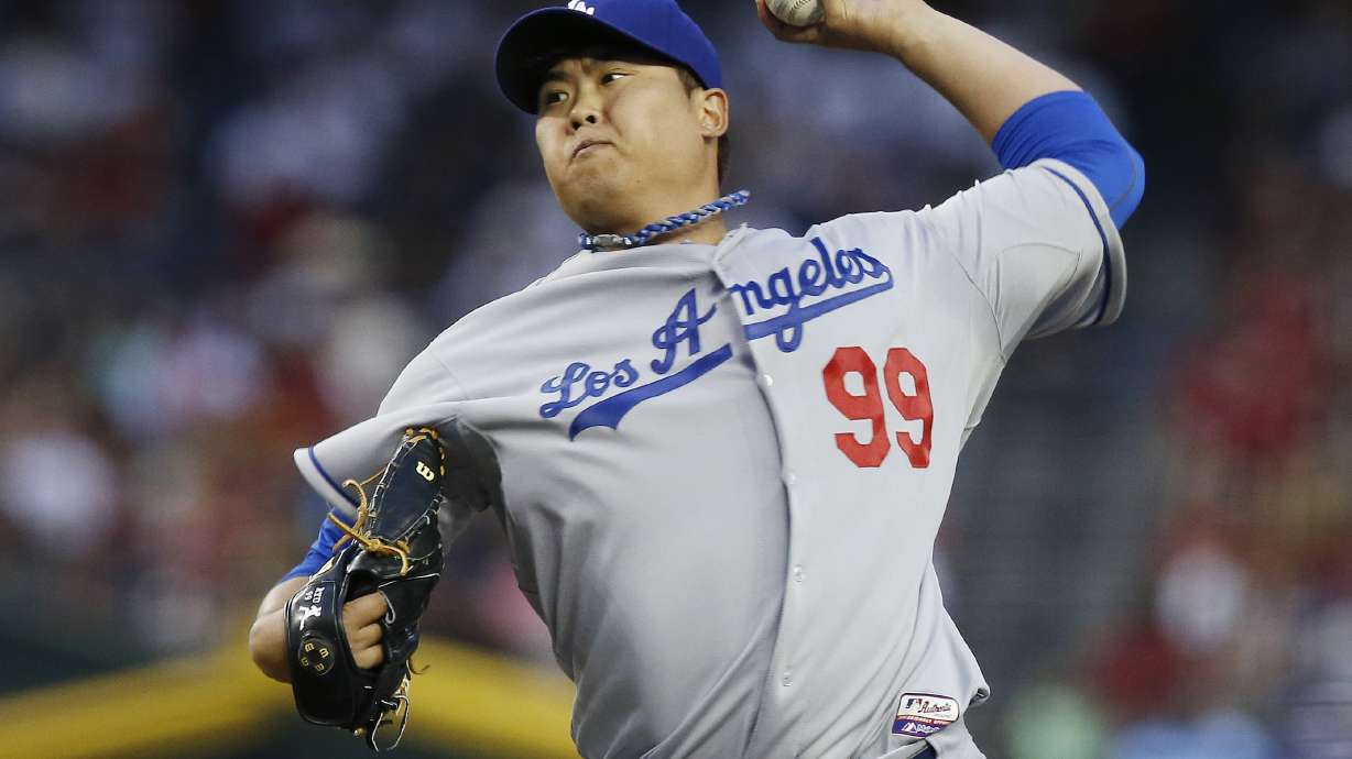 Ryu, Gonzalez lead Dodgers past Diamondbacks 6-0