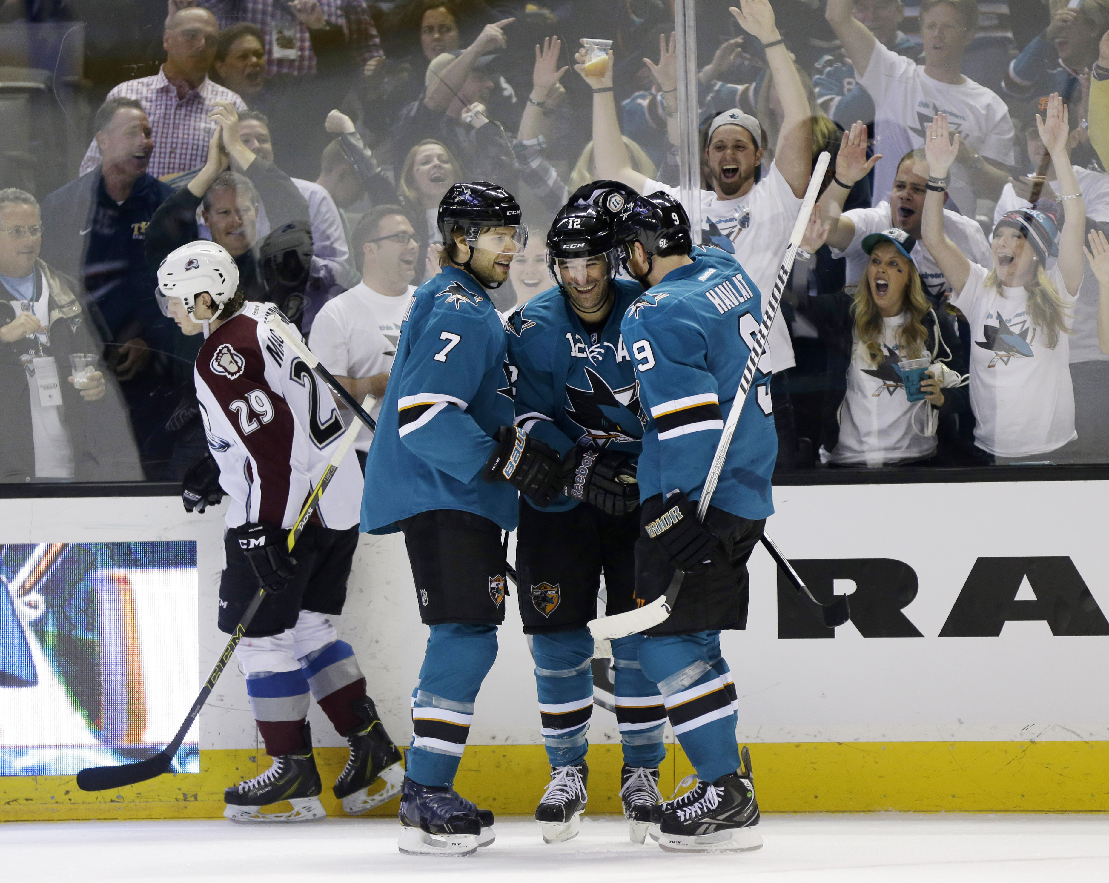 Havlat scores 3 as Sharks beat Avalanche 5-1