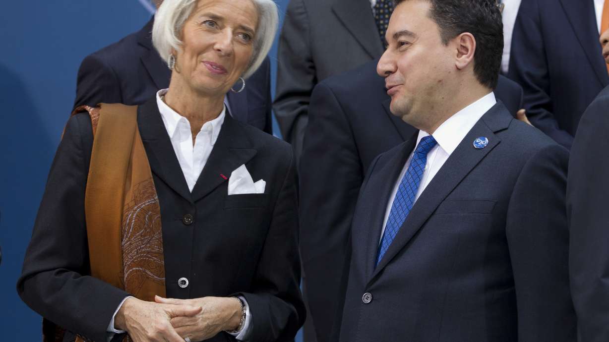 Finance officials: Global economy turns the corner