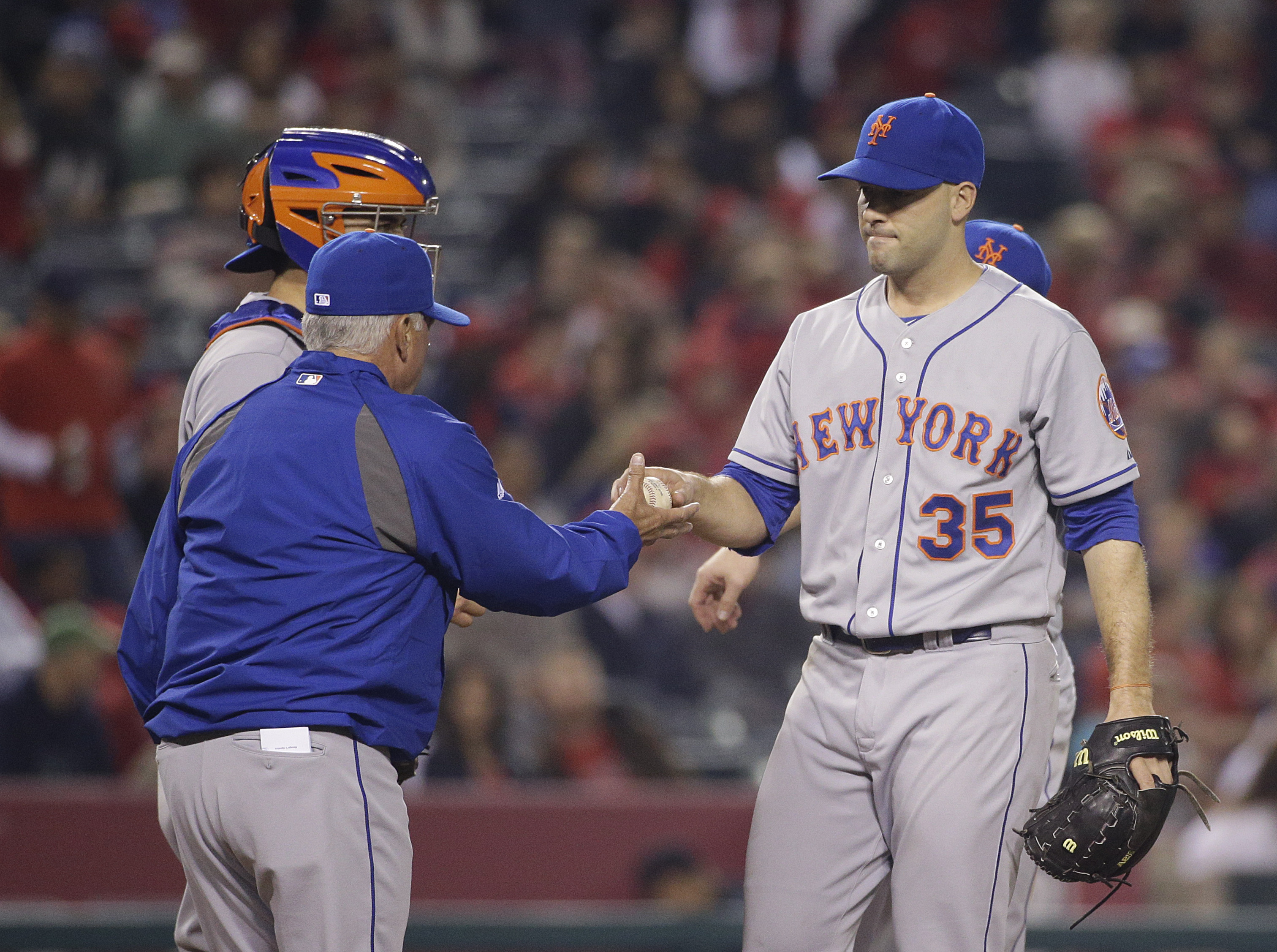 Familia hits batter in 11th, Mets lose to Angels