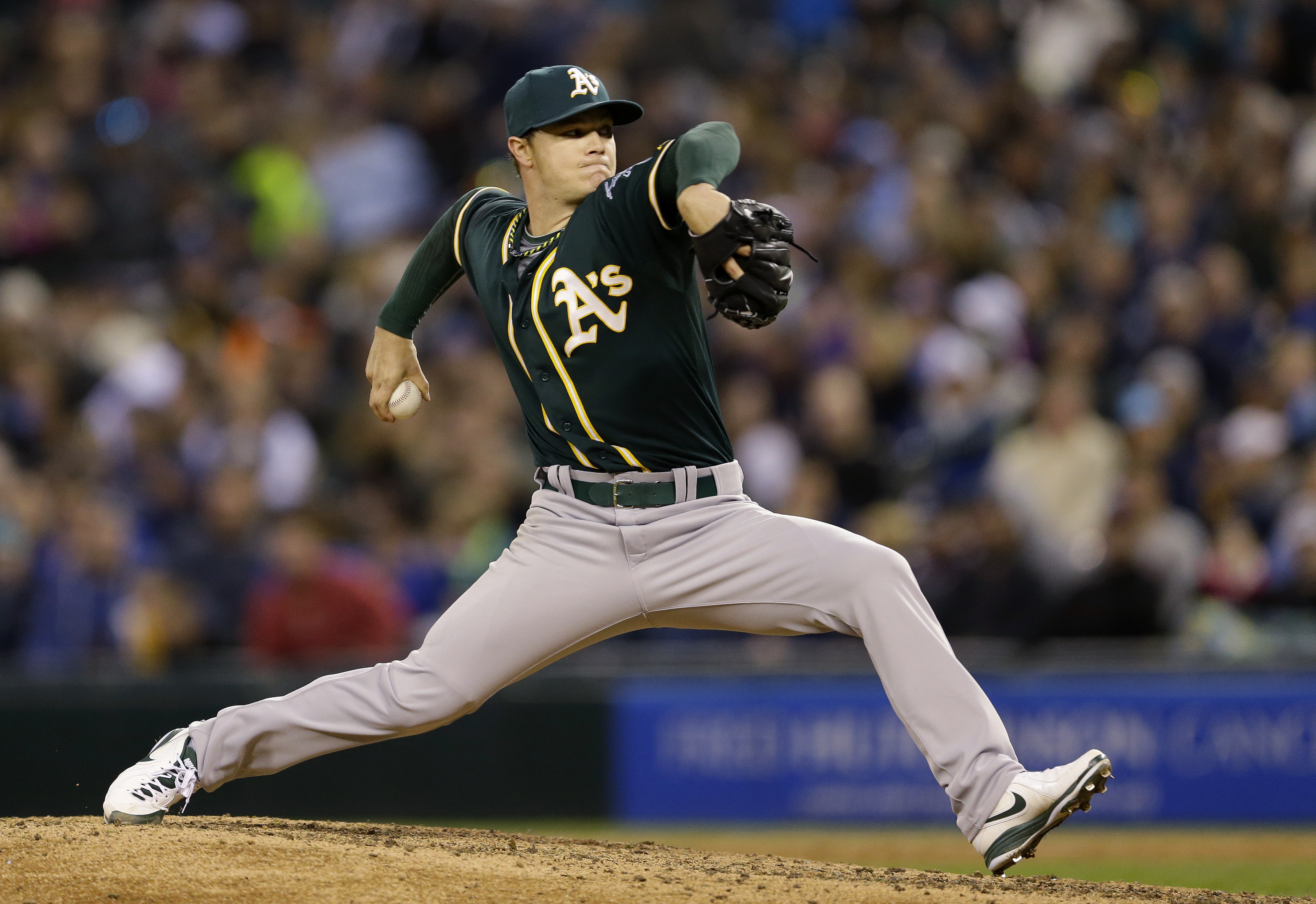 Seattle stymied by Gray in Oakland's 3-1 win